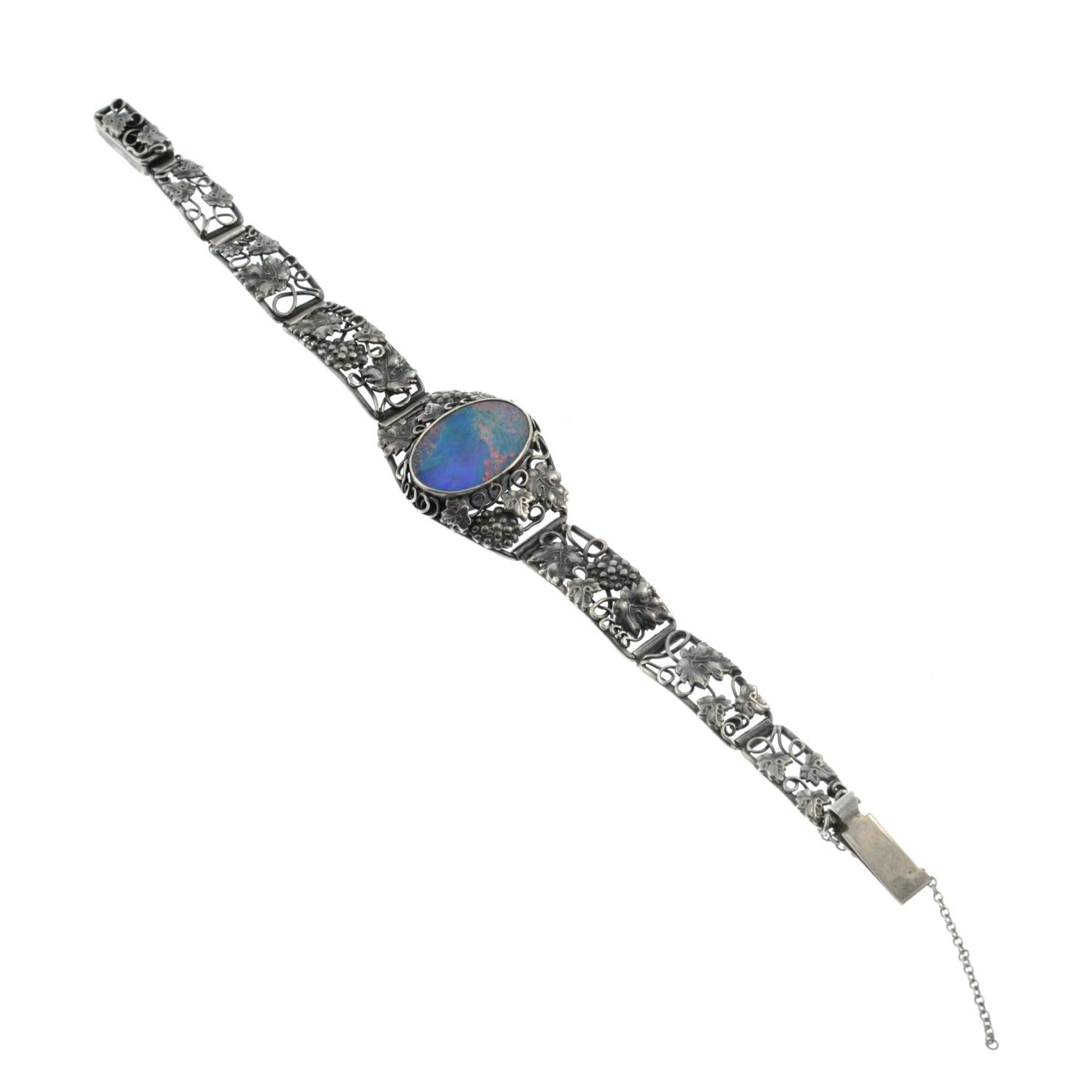 An Australian Arts and Crafts silver opal doublet bracelet, - Bild 2 aus 3