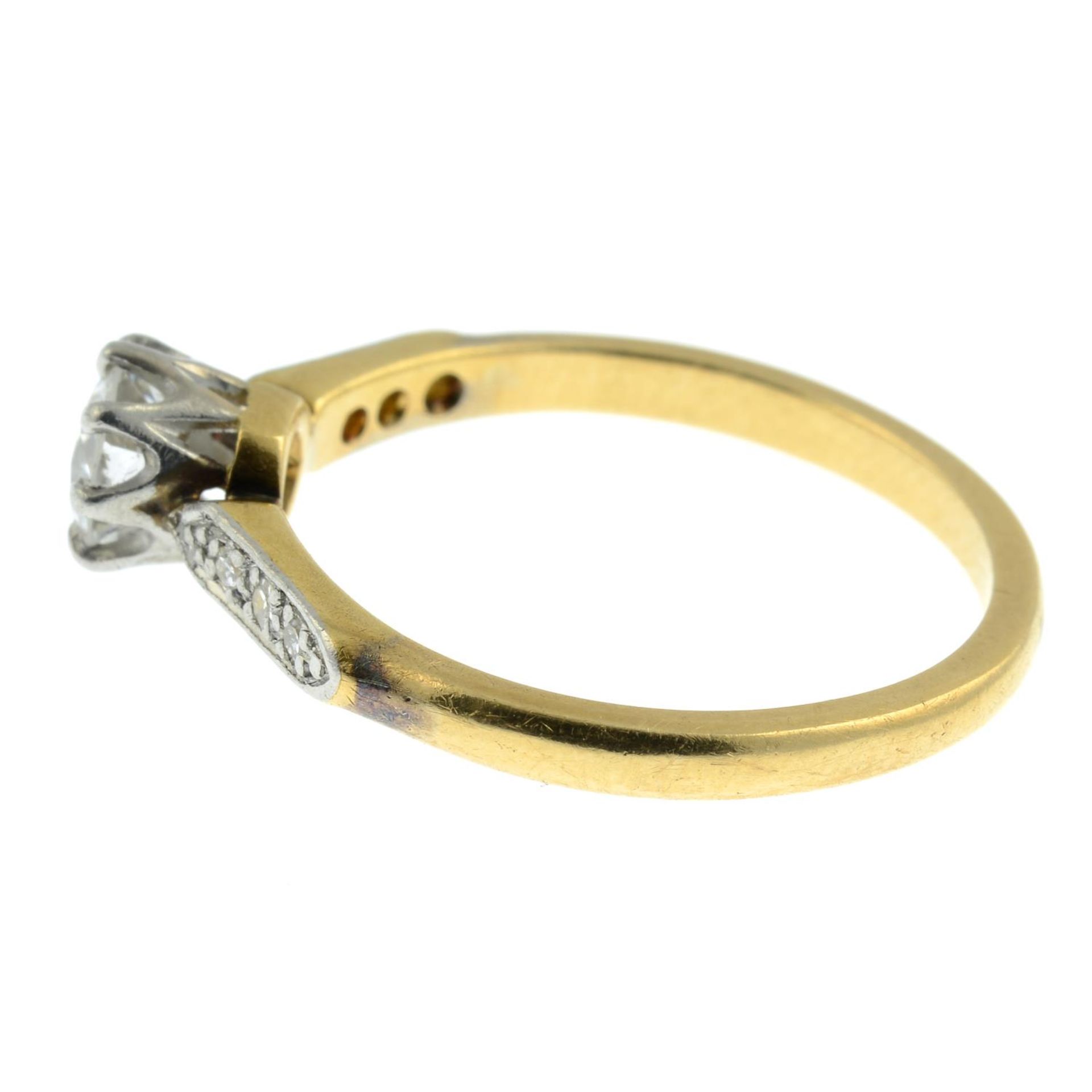 A mid 20th century18ct gold and platinum brilliant-cut diamond ring, - Bild 2 aus 3