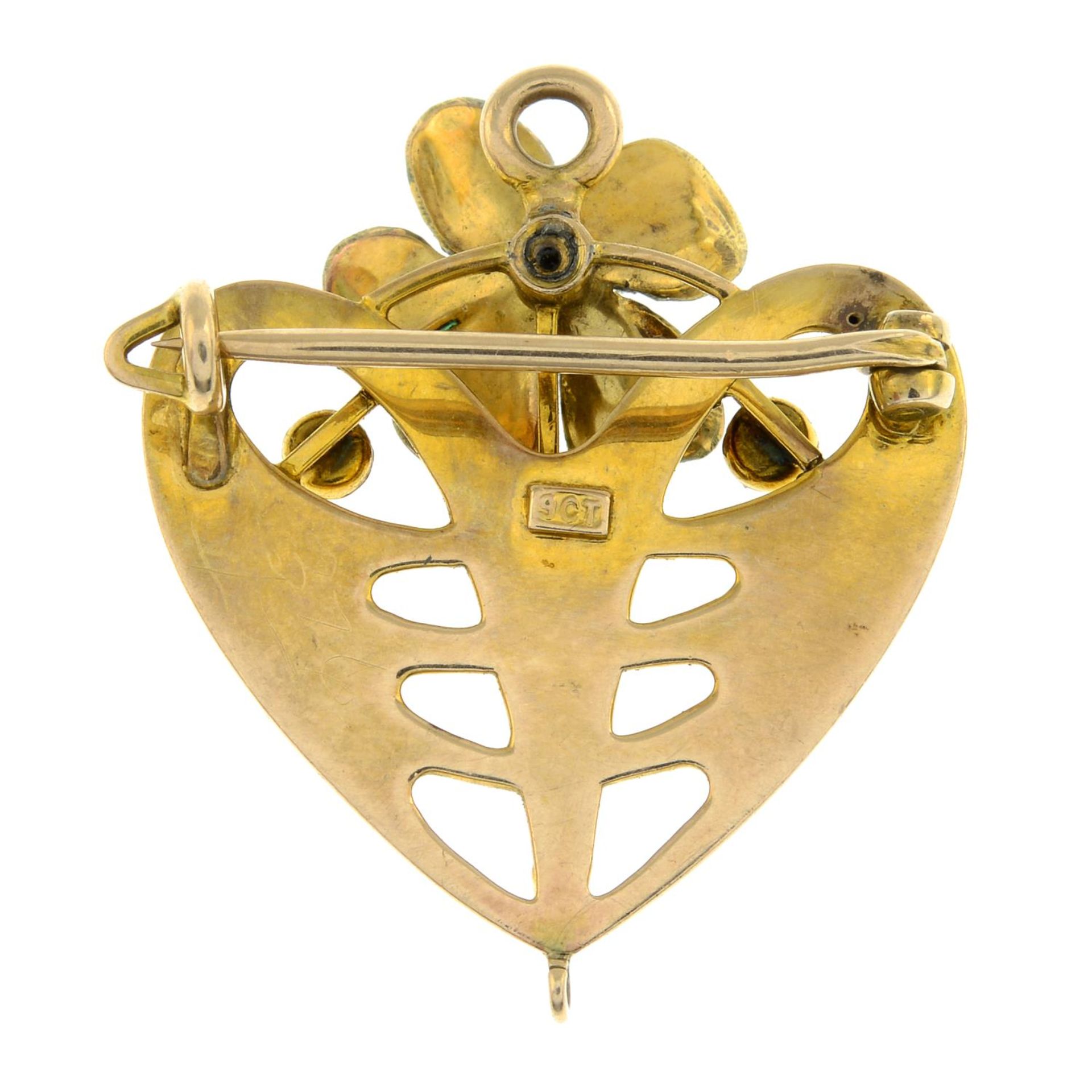 An Art Nouveau 9ct gold split pearl and polychrome enamel flower brooch.Stamped 9ct.Length 2.8cms. - Bild 2 aus 3