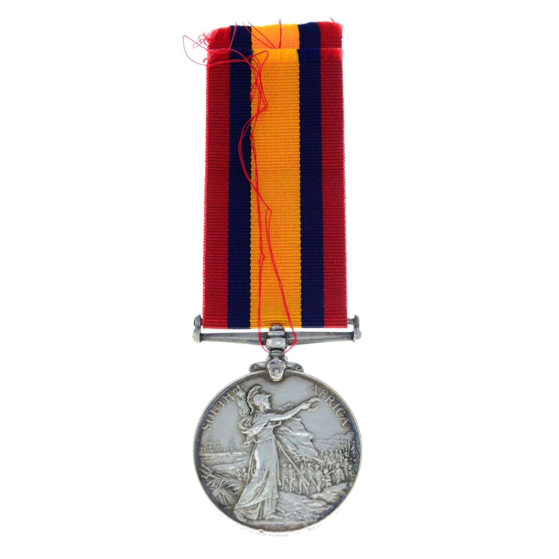 Queen's South Africa Medal, named to '8988 Pte. - Bild 2 aus 2