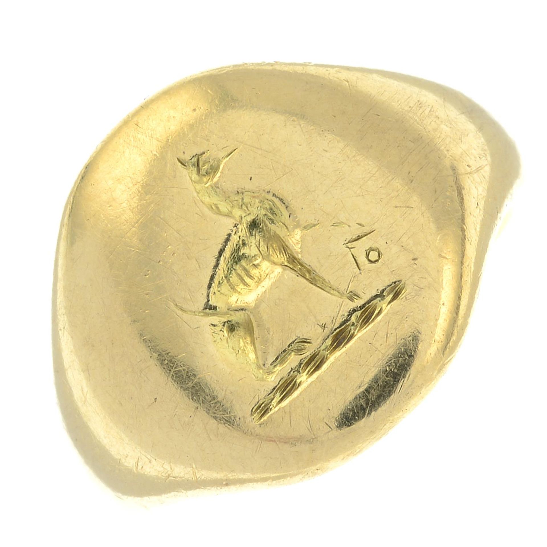 An early 20th century 18ct gold signet ring.Hallmarks for Birmingham, 1933.Ring size H.