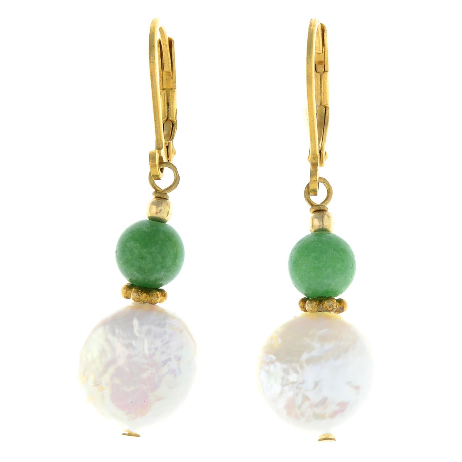 Cultured pearl and malachite drop earrings, length 3cms, total weight 2.8gms.