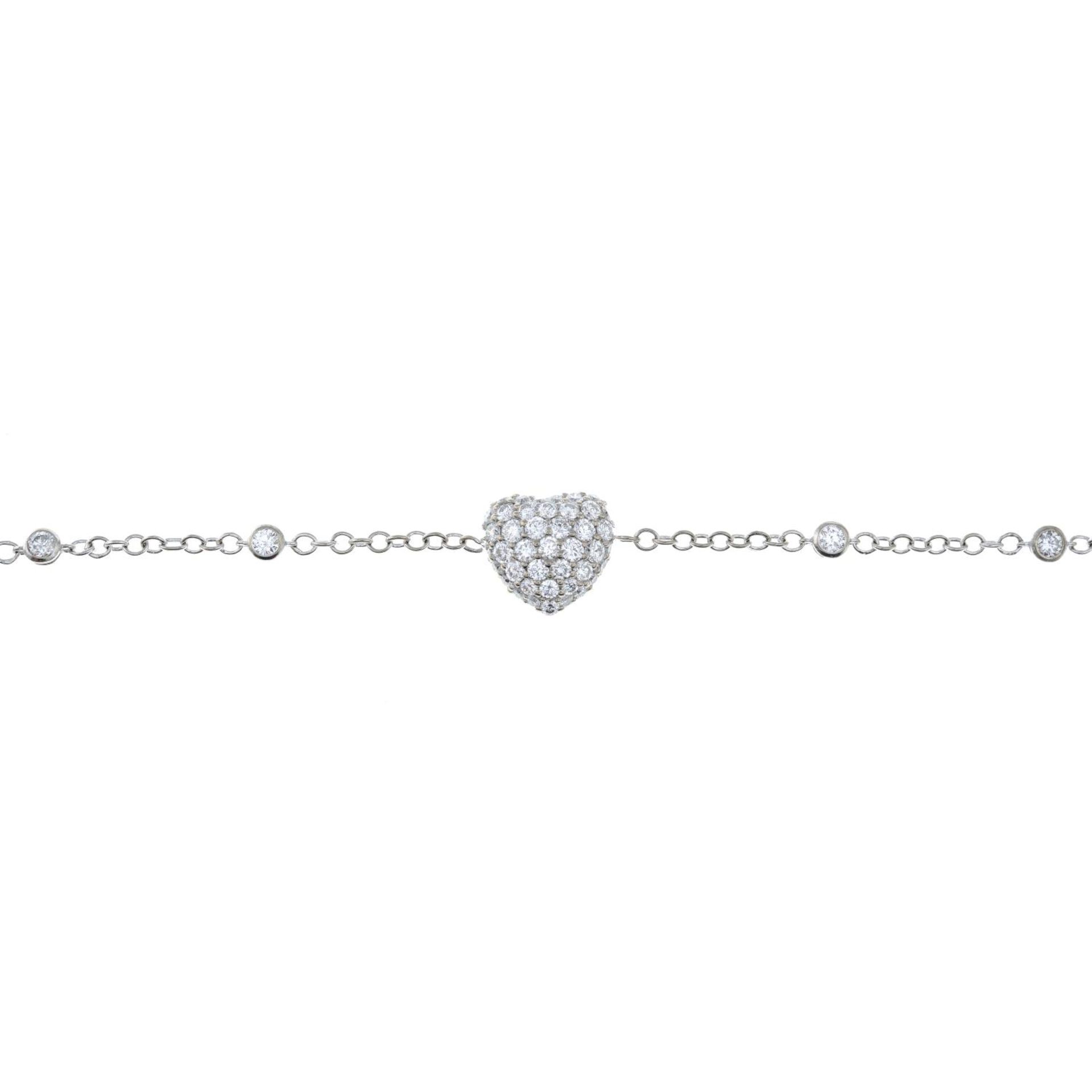 A pavé-set diamond heart bracelet, - Bild 2 aus 4