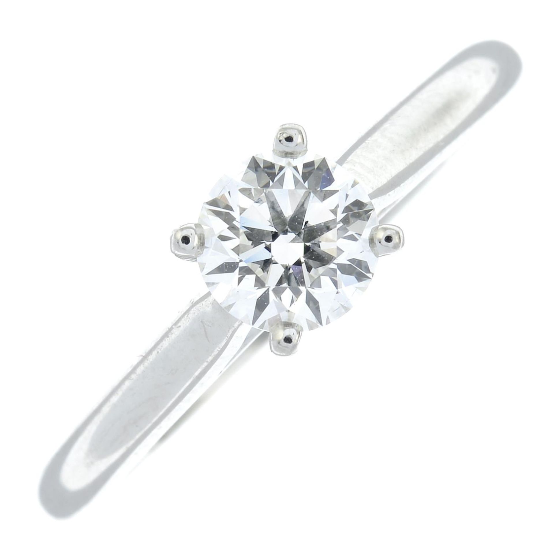 A platinum brilliant-cut diamond single-stone ring, - Bild 2 aus 6