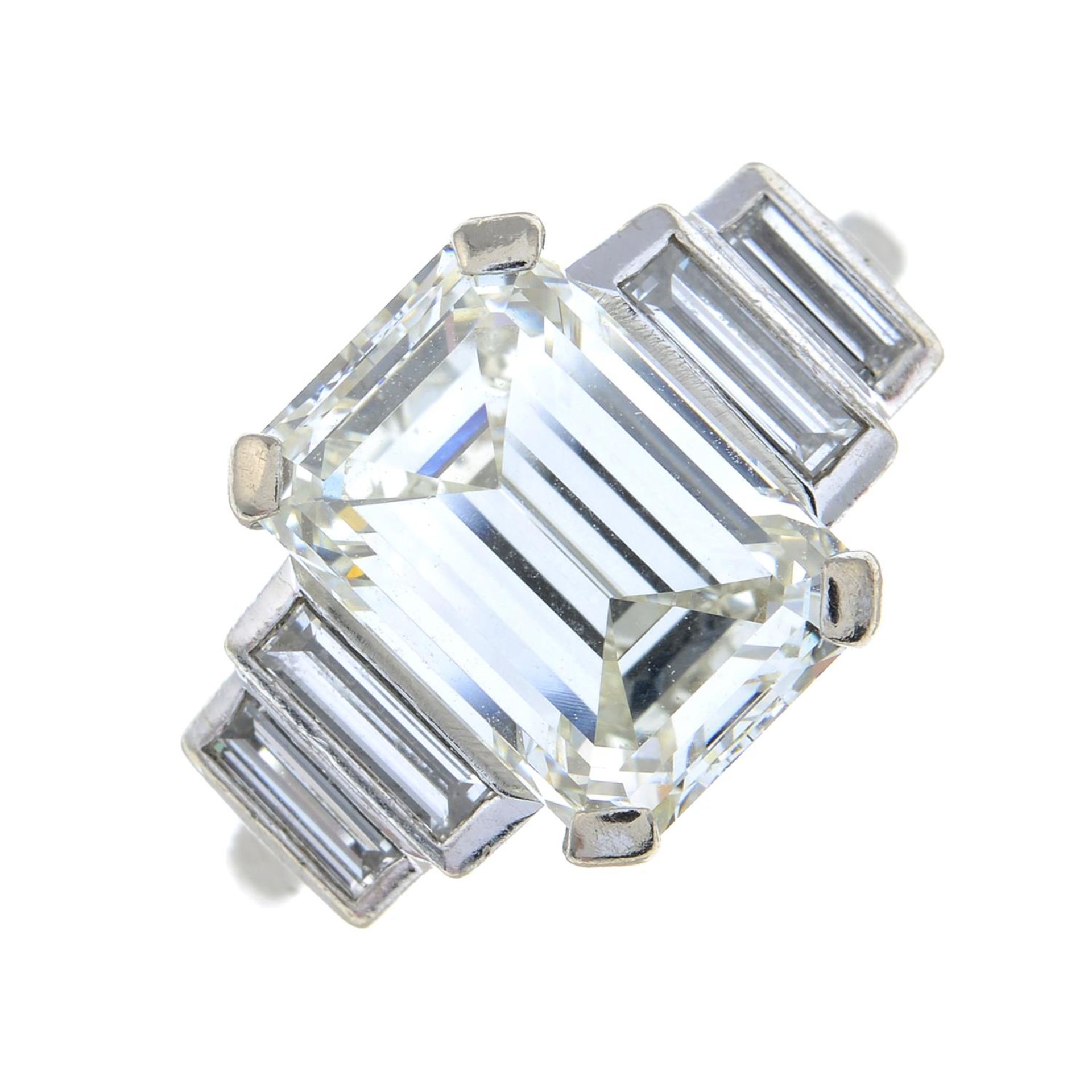 A rectangular-shape diamond single-stone ring, - Image 2 of 8