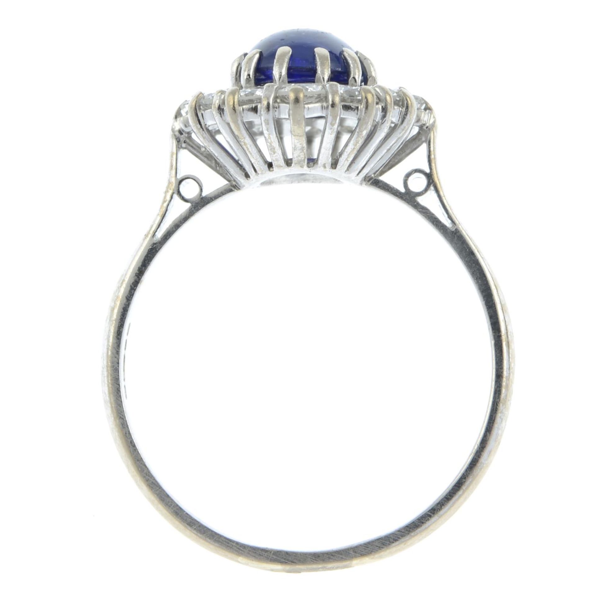 An 18ct gold sapphire cabochon and vari-cut diamond ring.Sapphire calculated weight 1.89cts, - Bild 6 aus 6