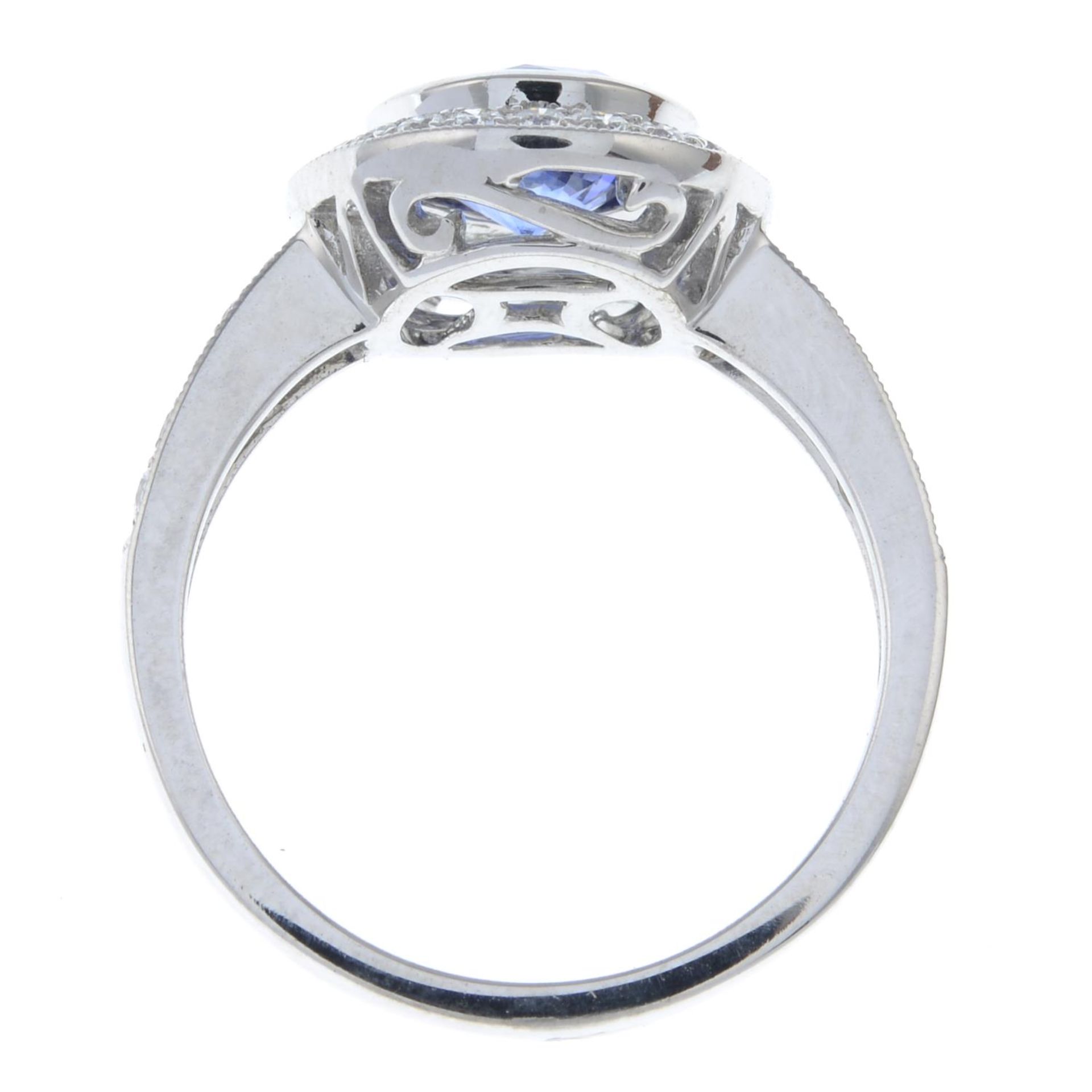 A sapphire and diamond dress ring. - Bild 6 aus 6