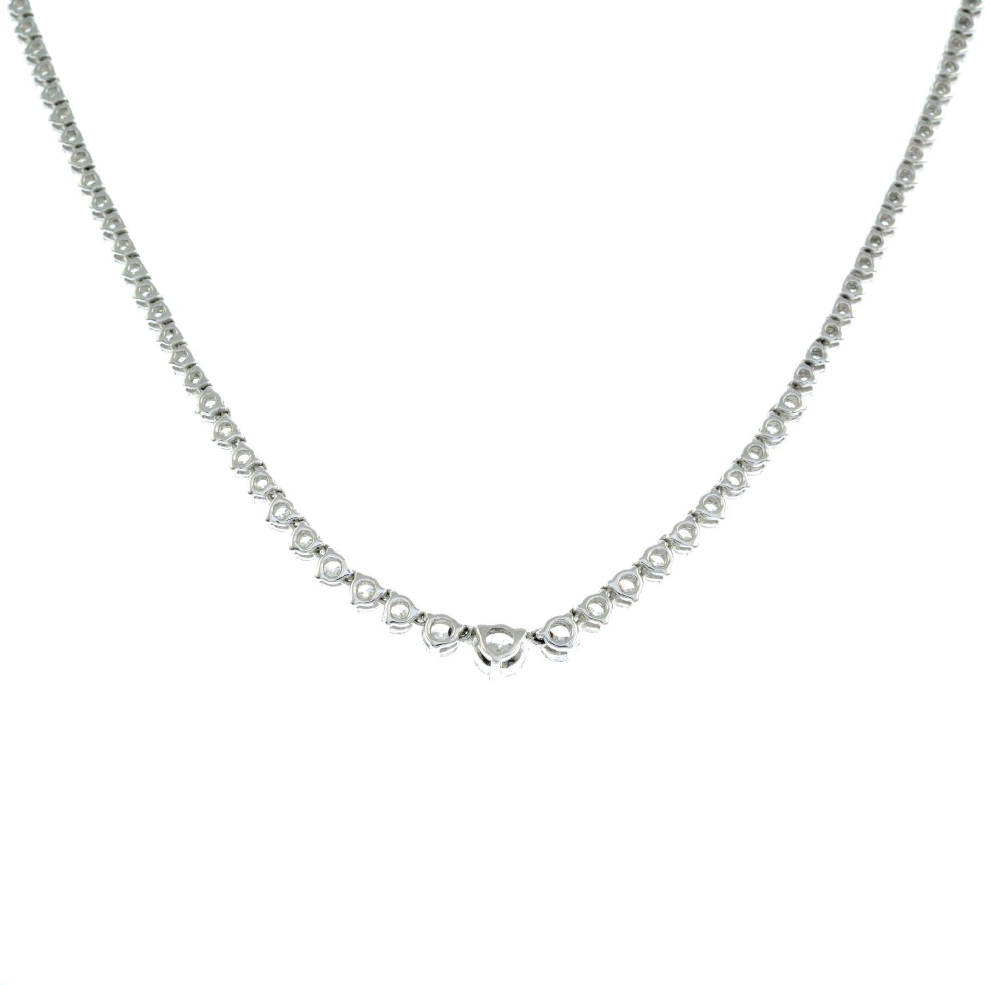 A graduated brilliant-cut diamond line necklace. - Bild 5 aus 6