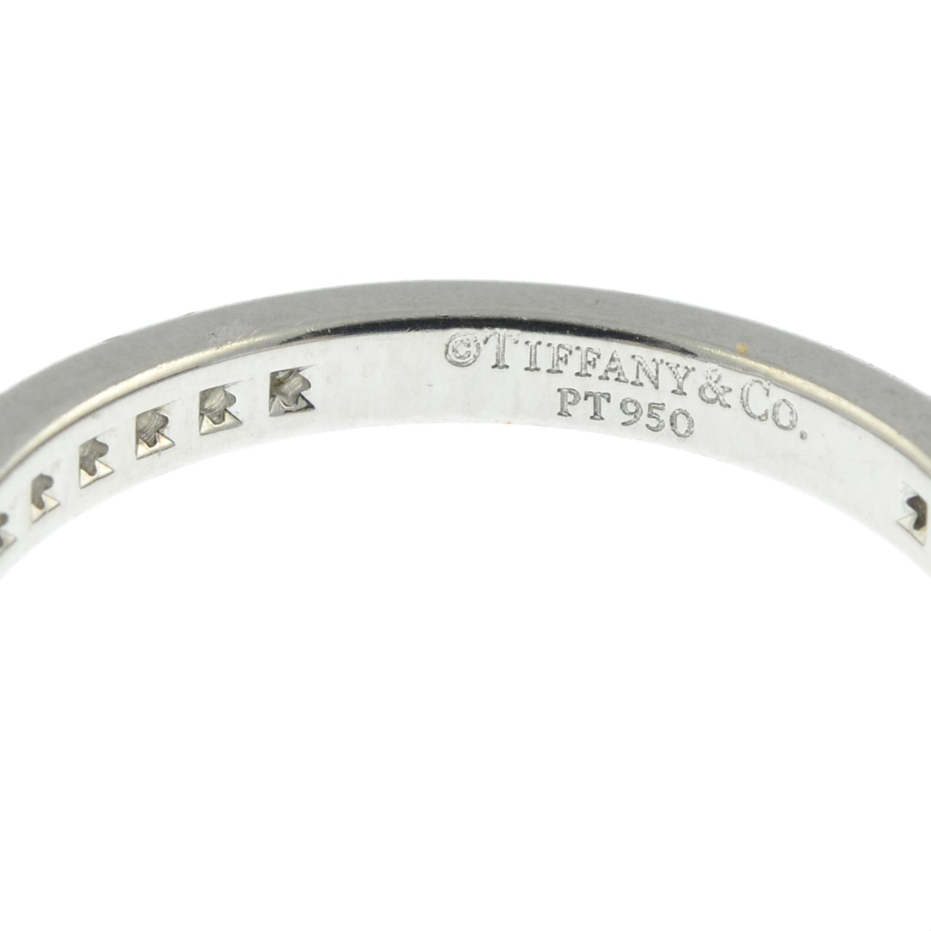 A platinum brilliant-cut diamond full eternity ring, by Tiffany & Co. - Bild 6 aus 6