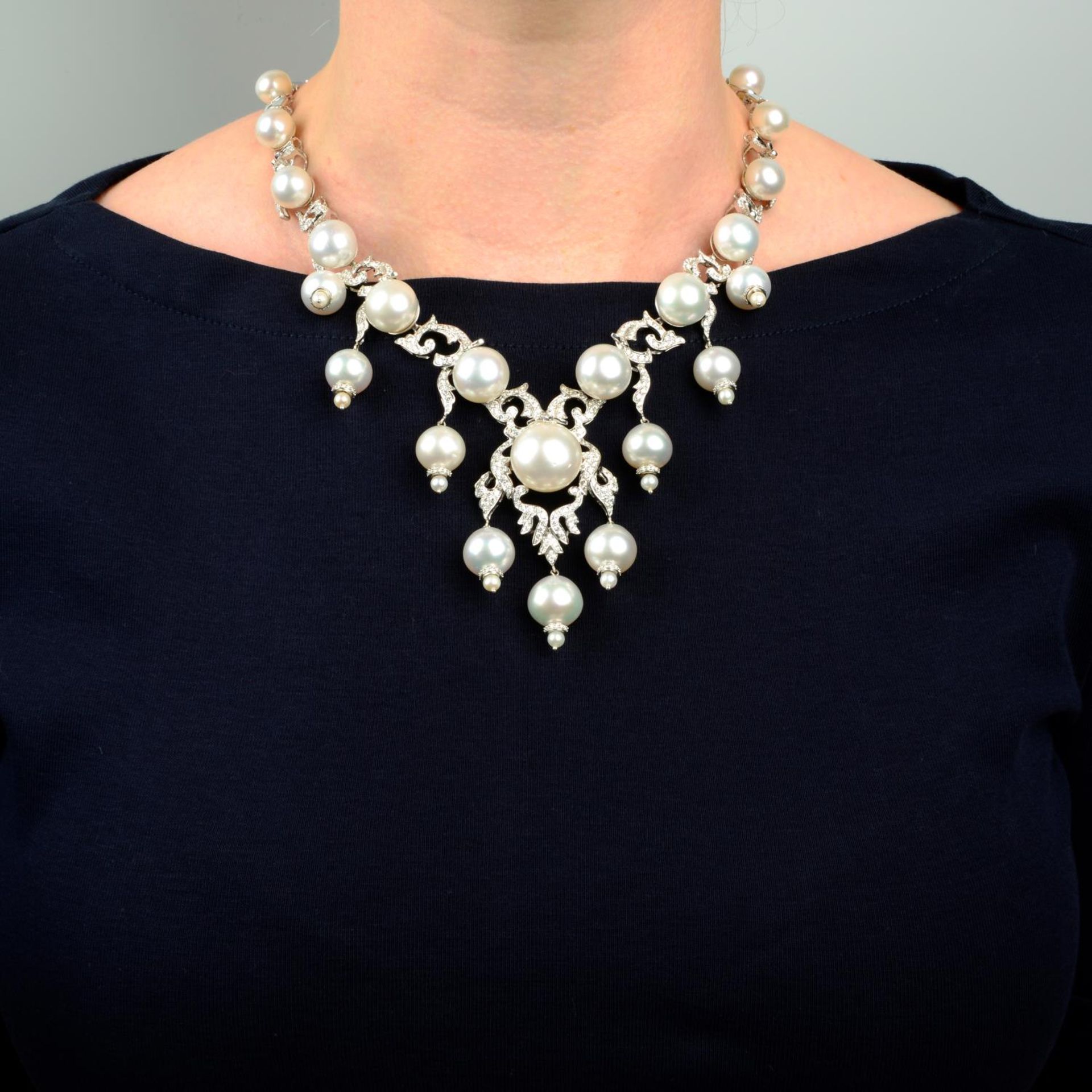 A cultured pearl and diamond necklace, - Bild 3 aus 5