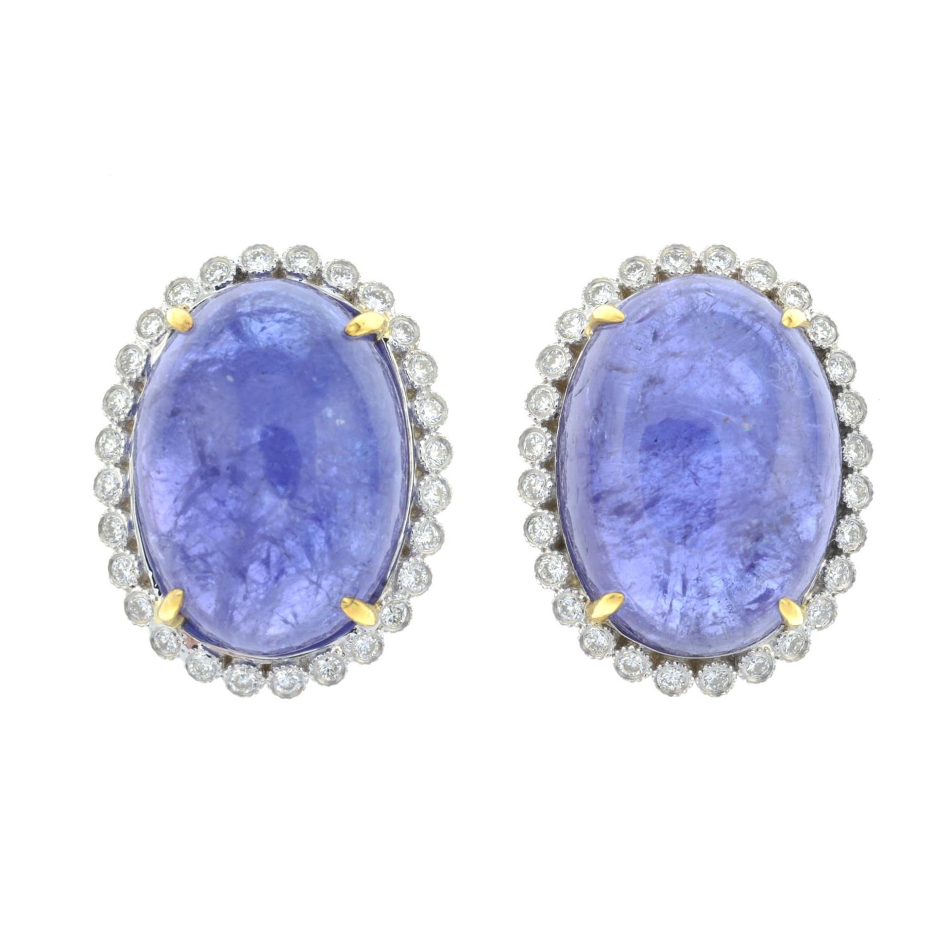 A pair of tanzanite cabochon and brilliant-cut diamond earrings.Total tanzanite weight - Bild 2 aus 4