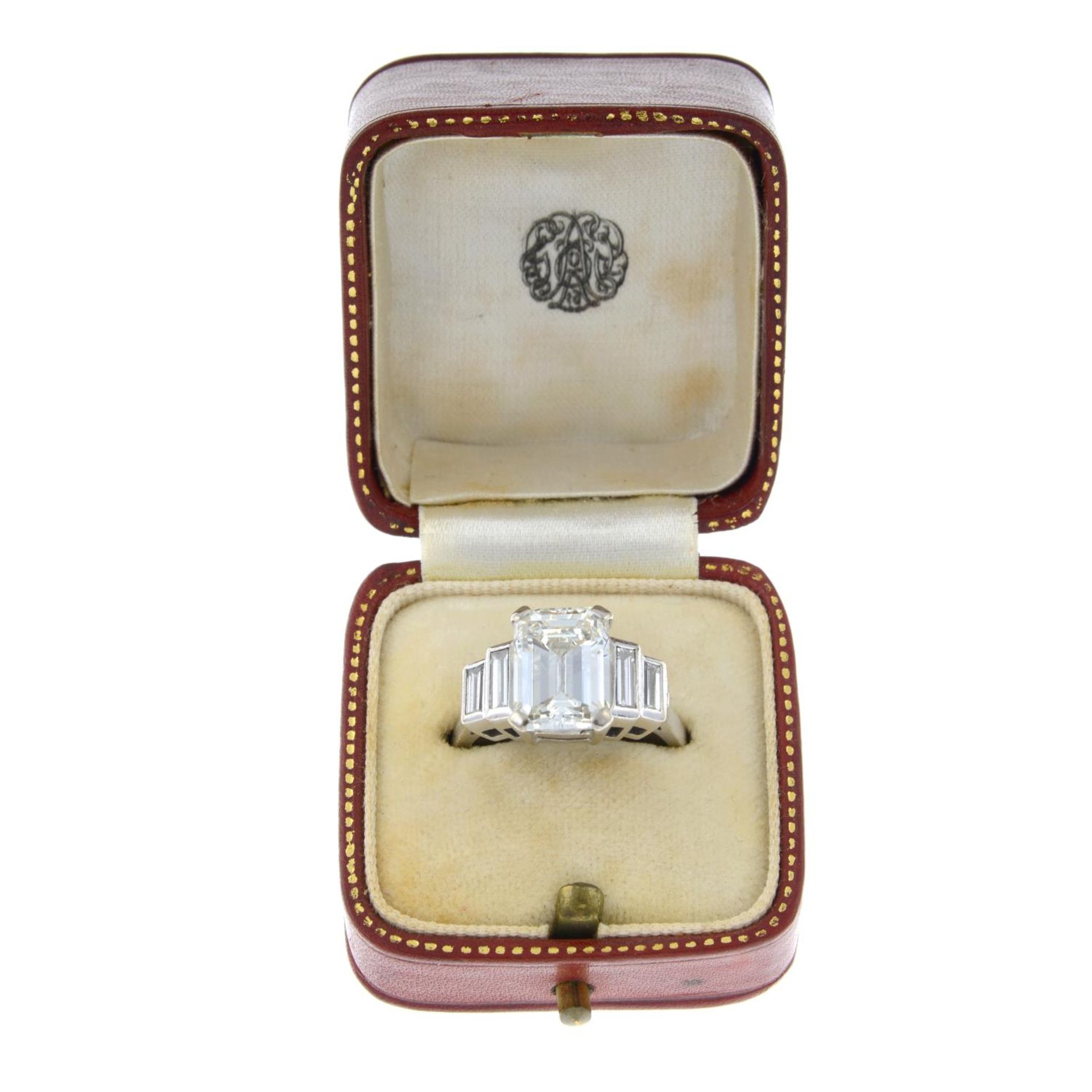 A rectangular-shape diamond single-stone ring, - Bild 7 aus 8