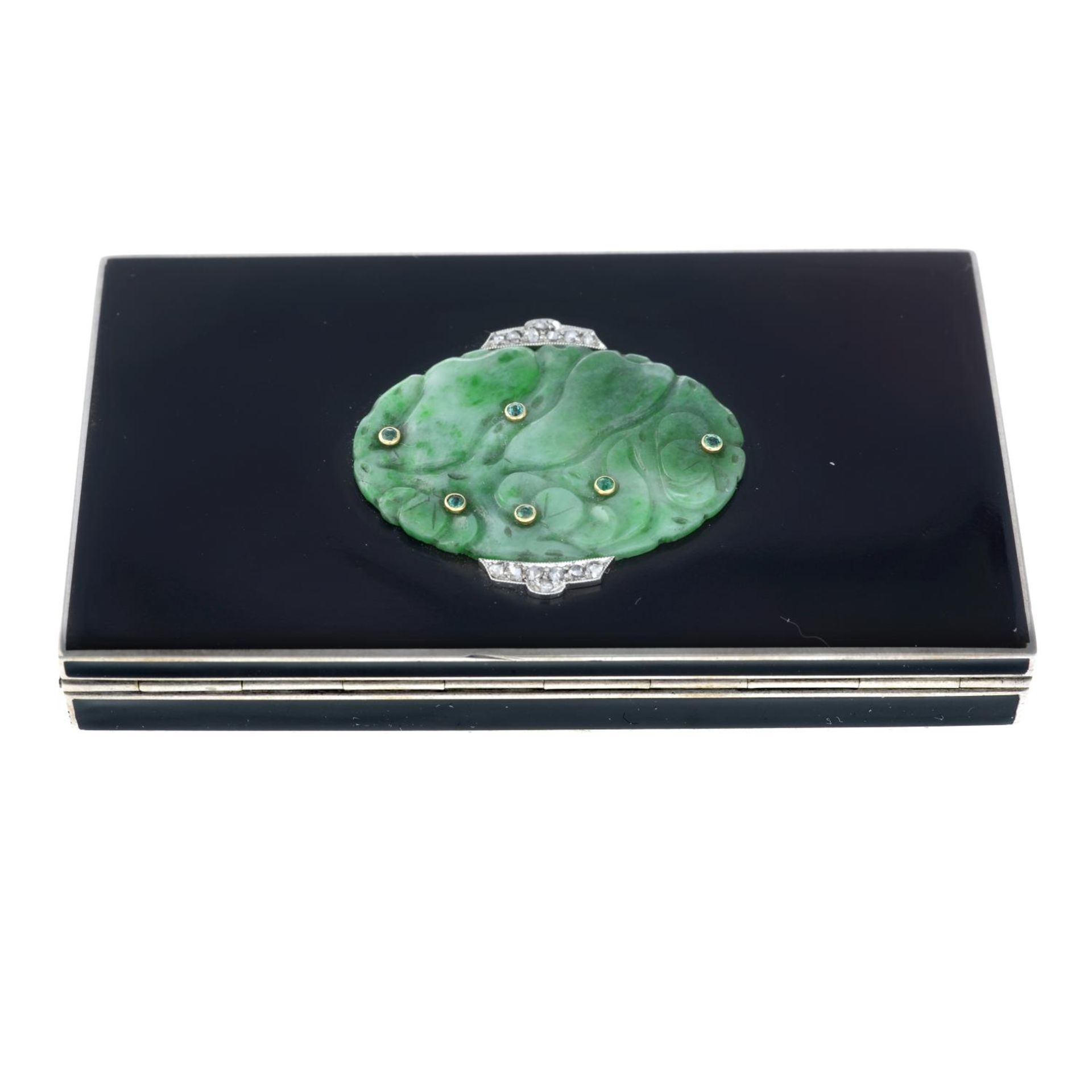 An Art Deco silver, carved jade, emerald, diamond and black enamel vanity case, by Strauss, Allard a - Image 3 of 6