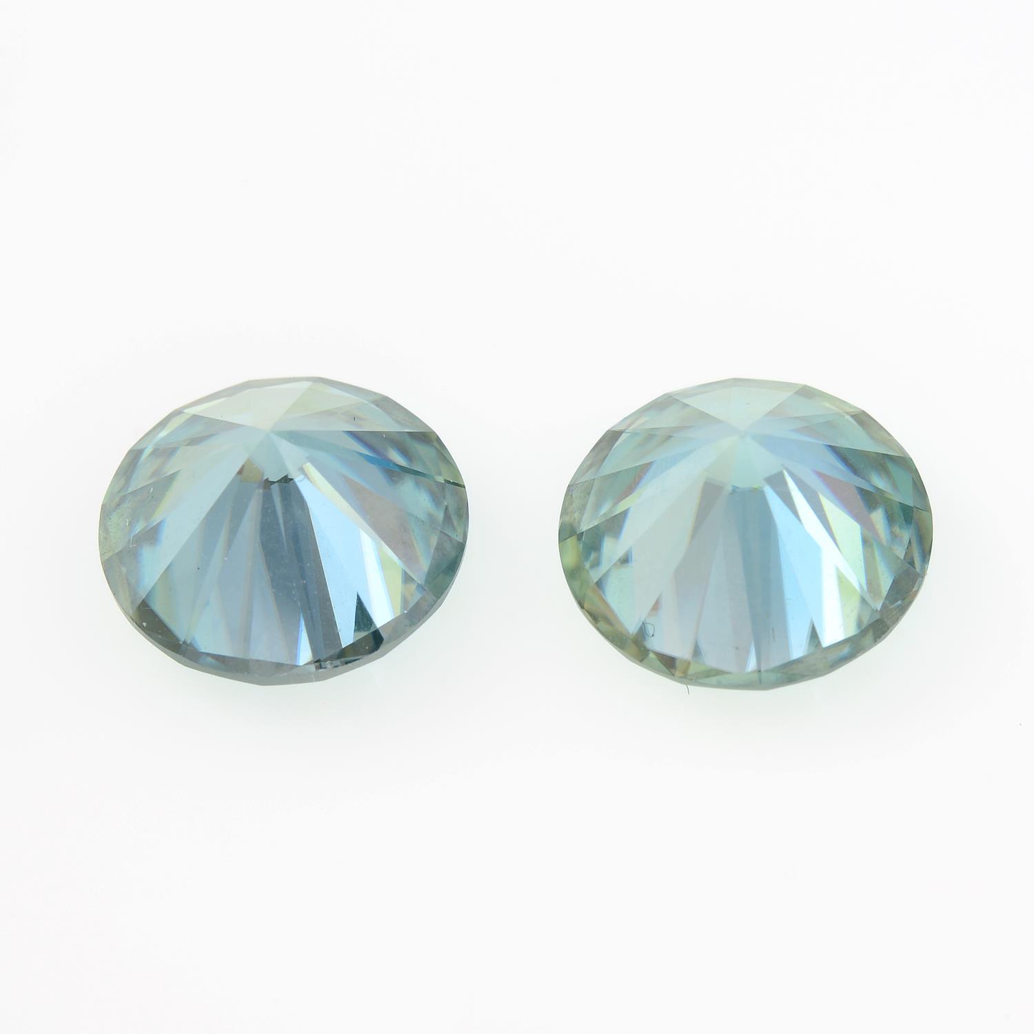 A pair of circular-shape green synthetic moissanites. - Image 2 of 2