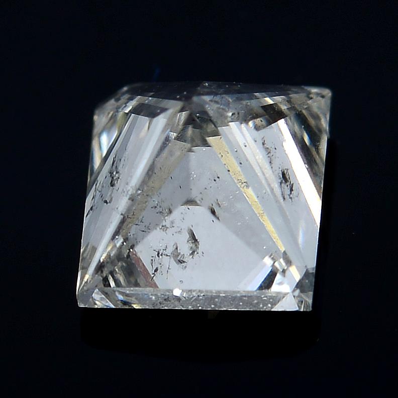 A square shape diamond weighing 0.29ct. - Image 2 of 2