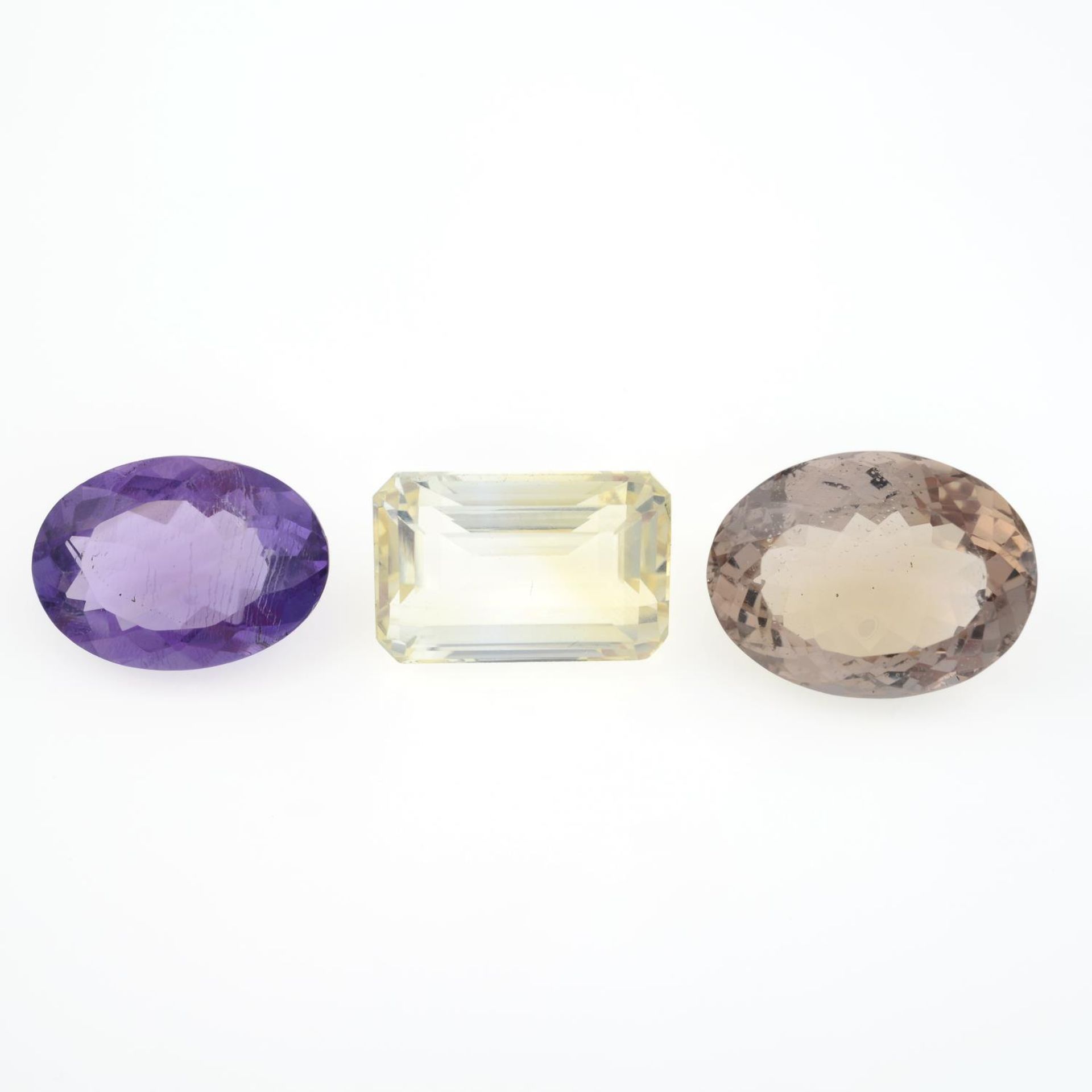Selection of vari-shape quartzes, weighing 310ct.