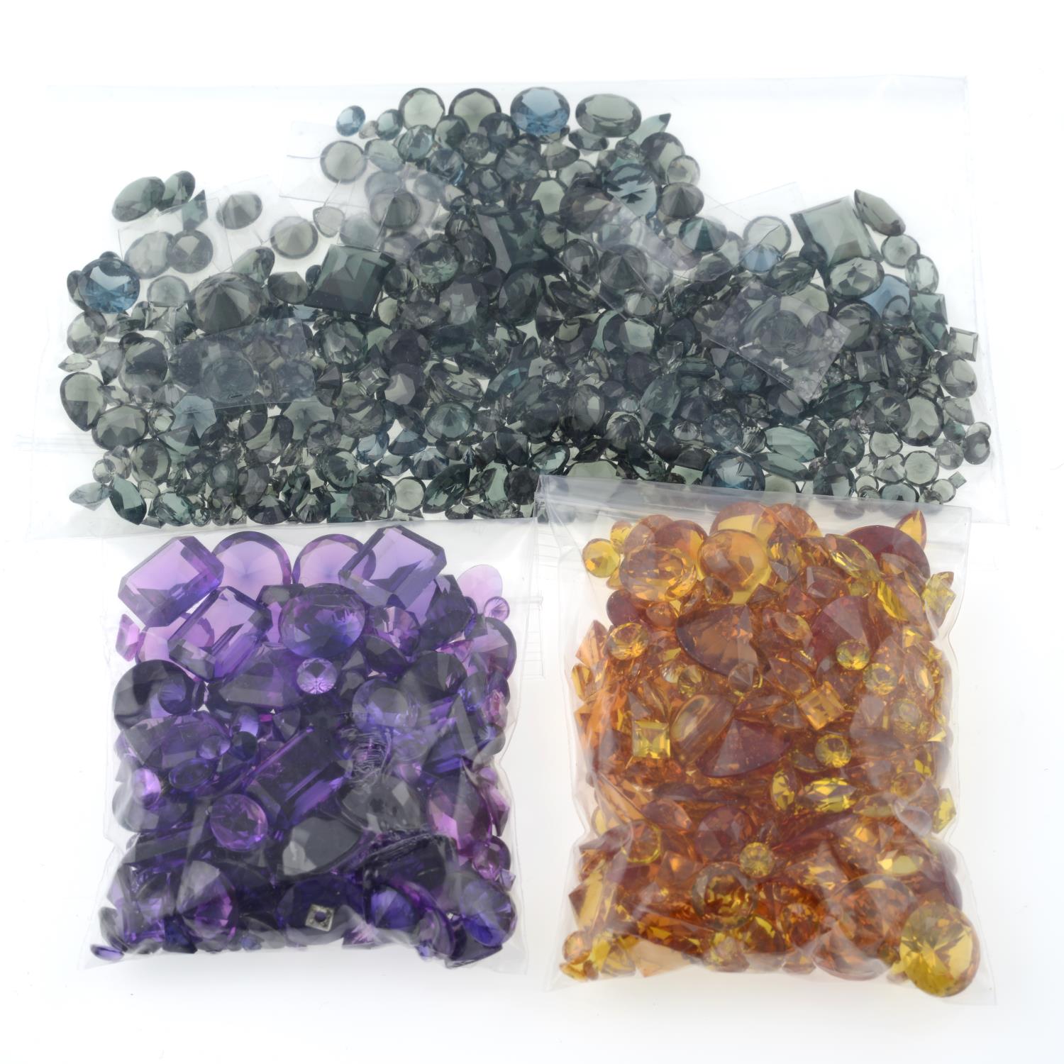 A selection of synthetic spinels and synthetic sapphires, weighing 184gms. - Image 2 of 2