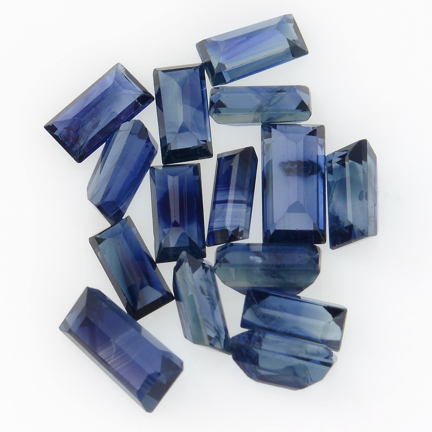 A selection of rectangular-shape sapphires, total weight 17.30cts.