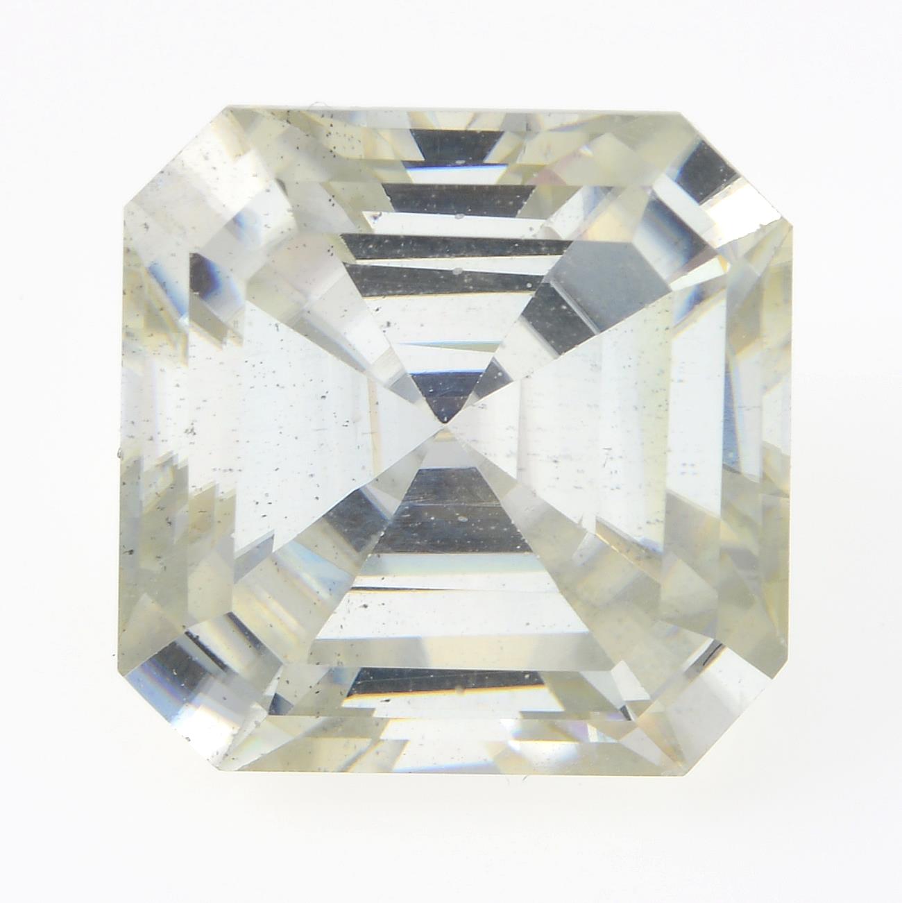 A shape-shape synthetic moissanite.