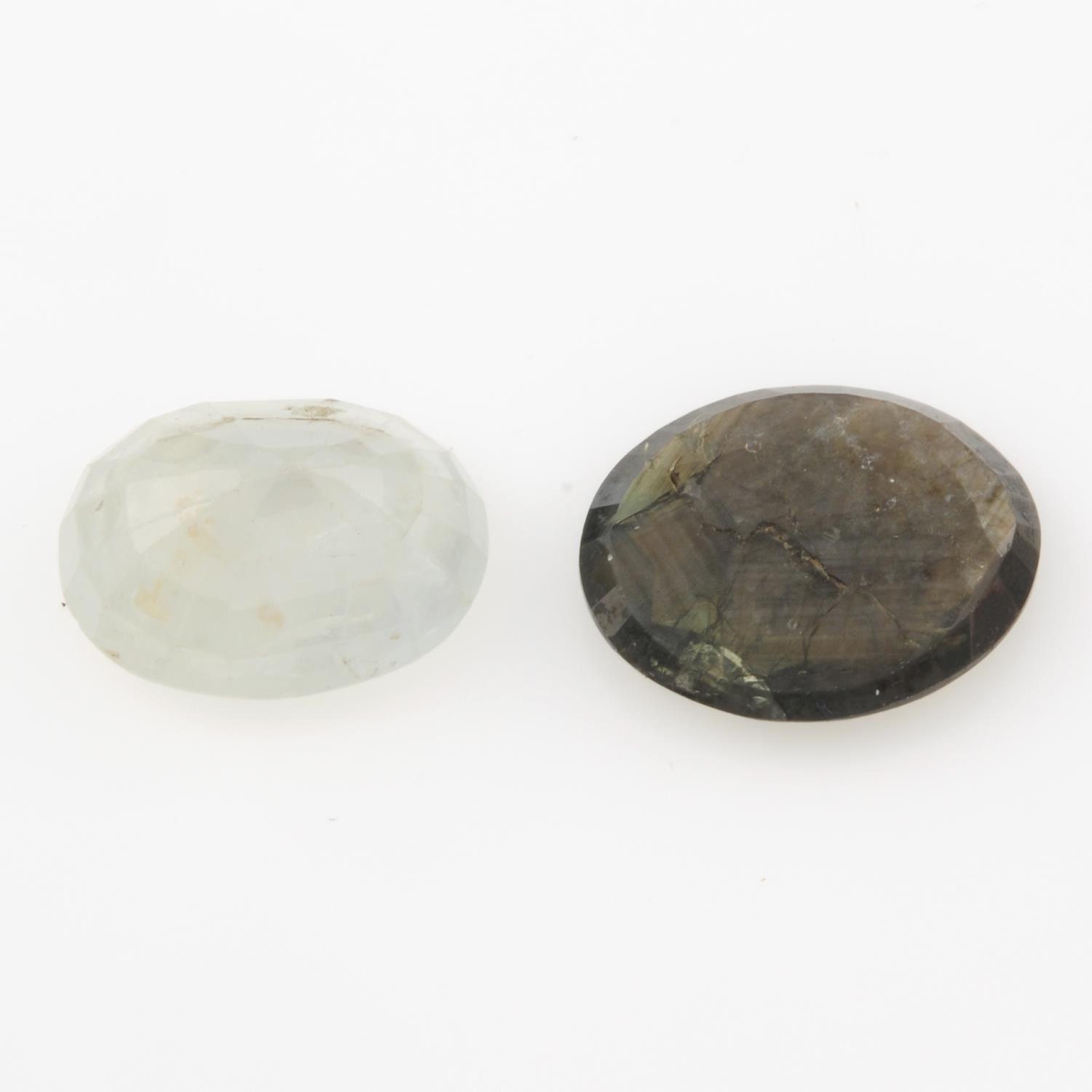 Two oval-shape sapphires. - Image 2 of 4