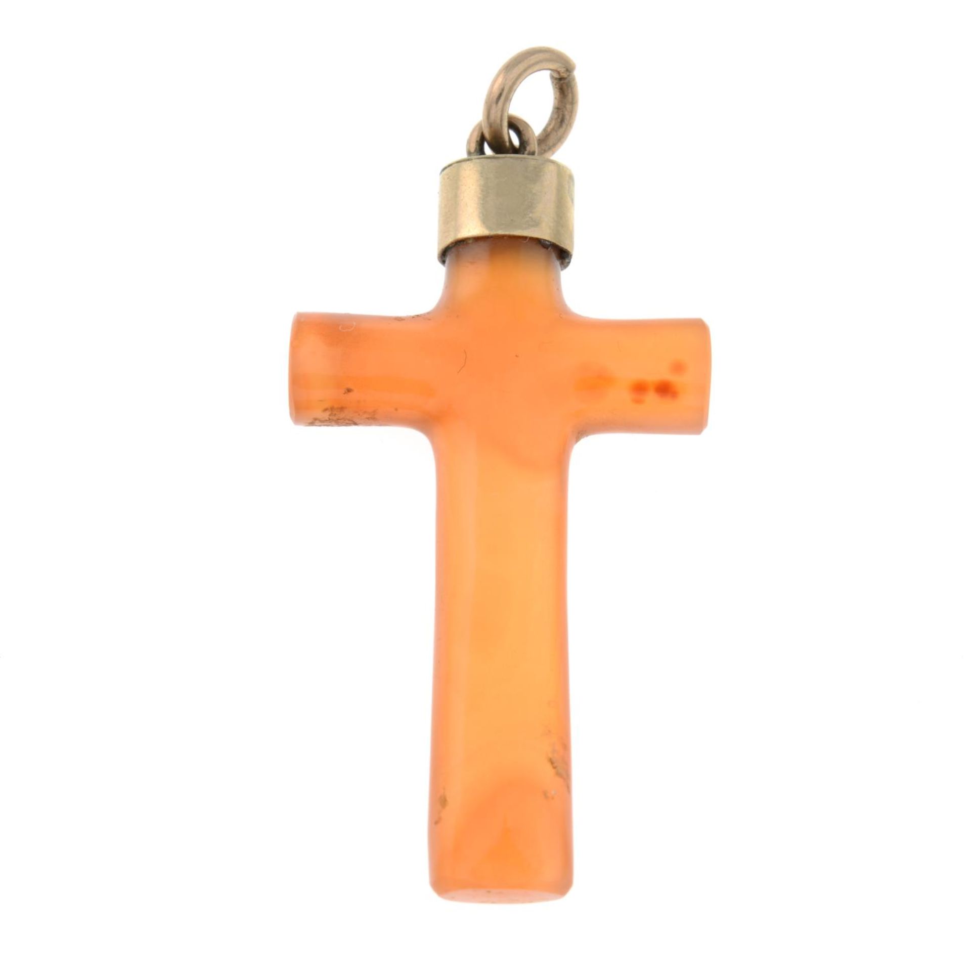 An agate cross pendant.Length 4.6cms. - Image 2 of 2