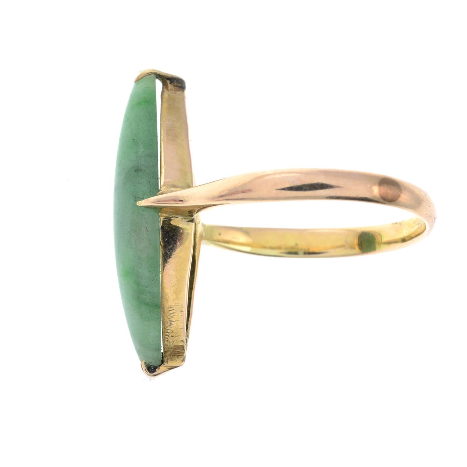 A jade dress ring. - Image 2 of 3