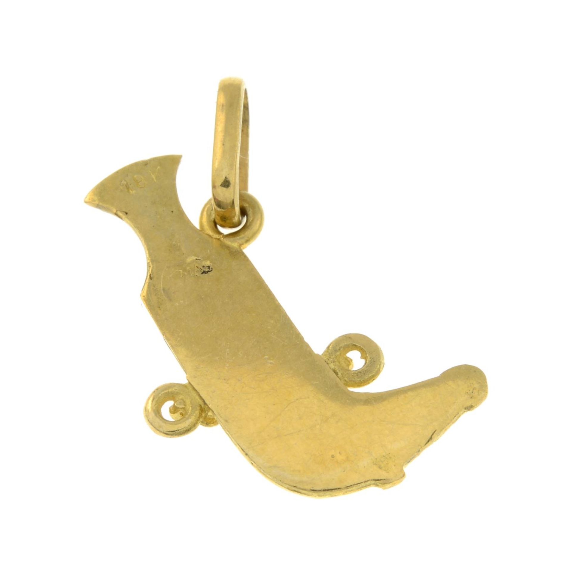 A jambalaya dagger pendant.Stamped 18K.Length 2.2cms. - Image 2 of 2