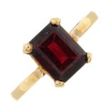 An 18ct gold garnet single-stone ring.Hallmarks for Italy.Ring size K.