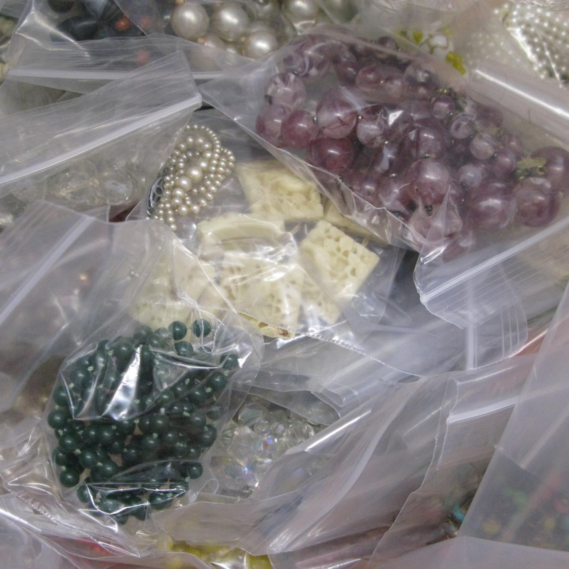 A selection of mainly vintage necklaces and beads. - Image 2 of 2