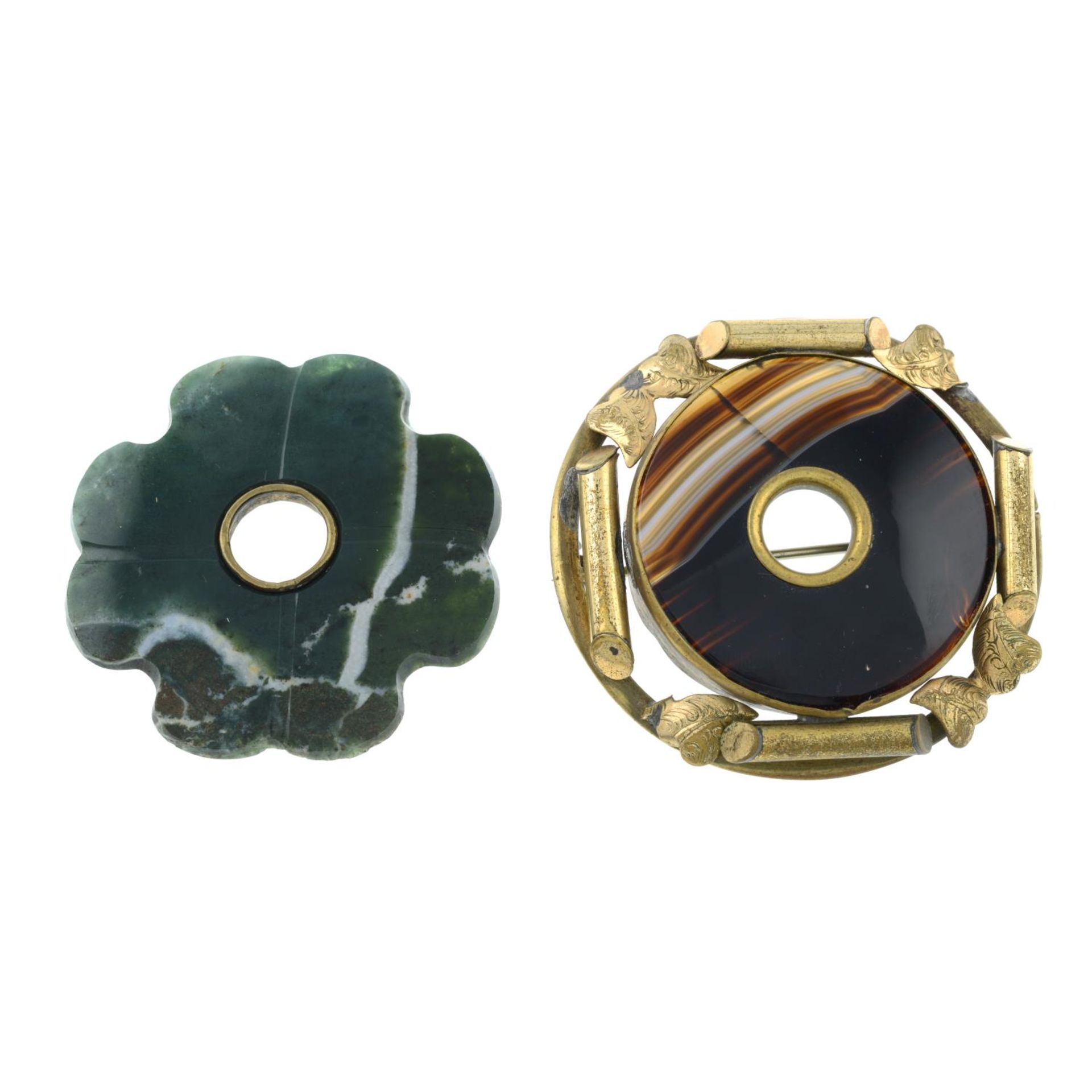 Four Victorian agate brooches. - Image 2 of 2