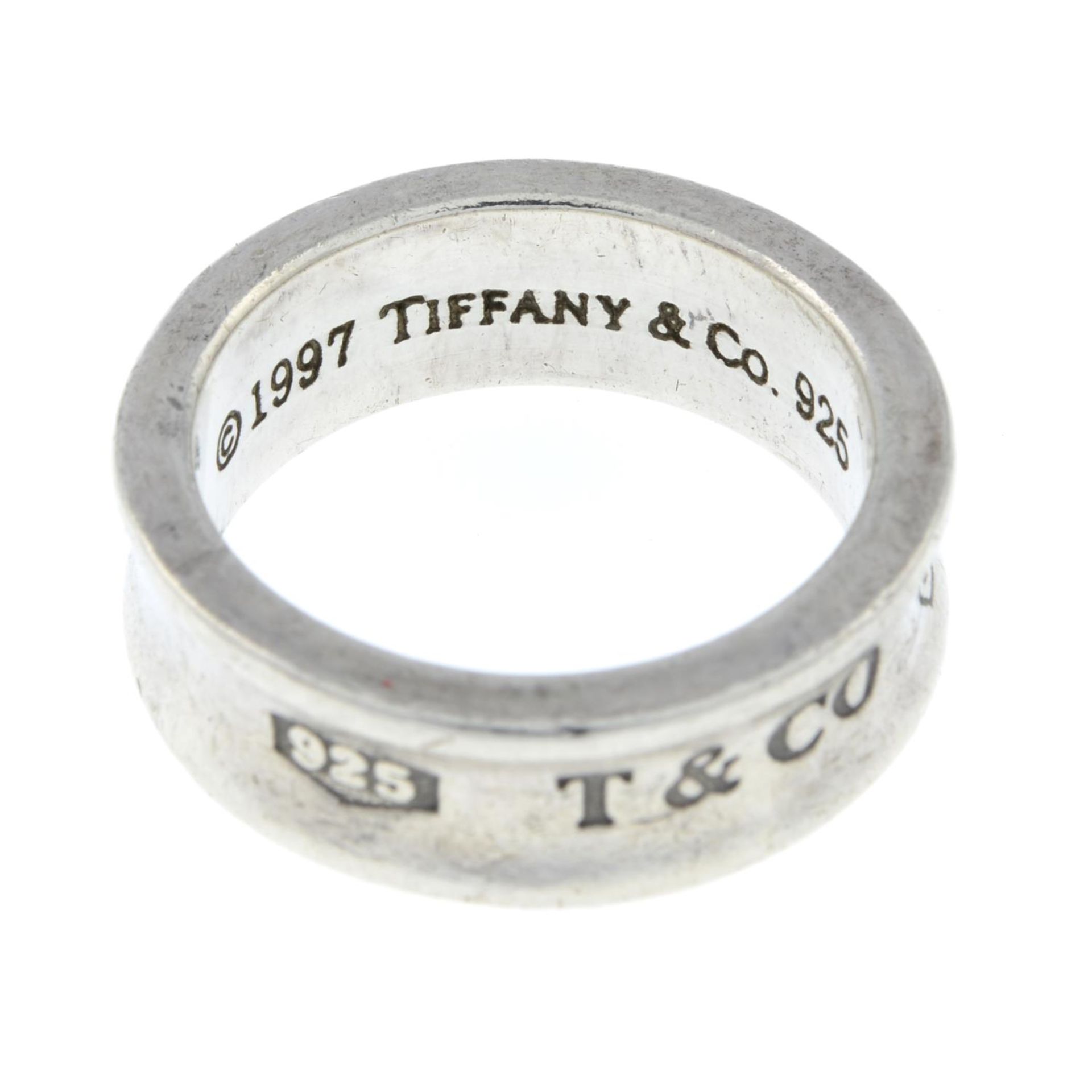 A '1837' band ring, by Tiffany and Co.Signed Tiffany & Co. - Bild 2 aus 3