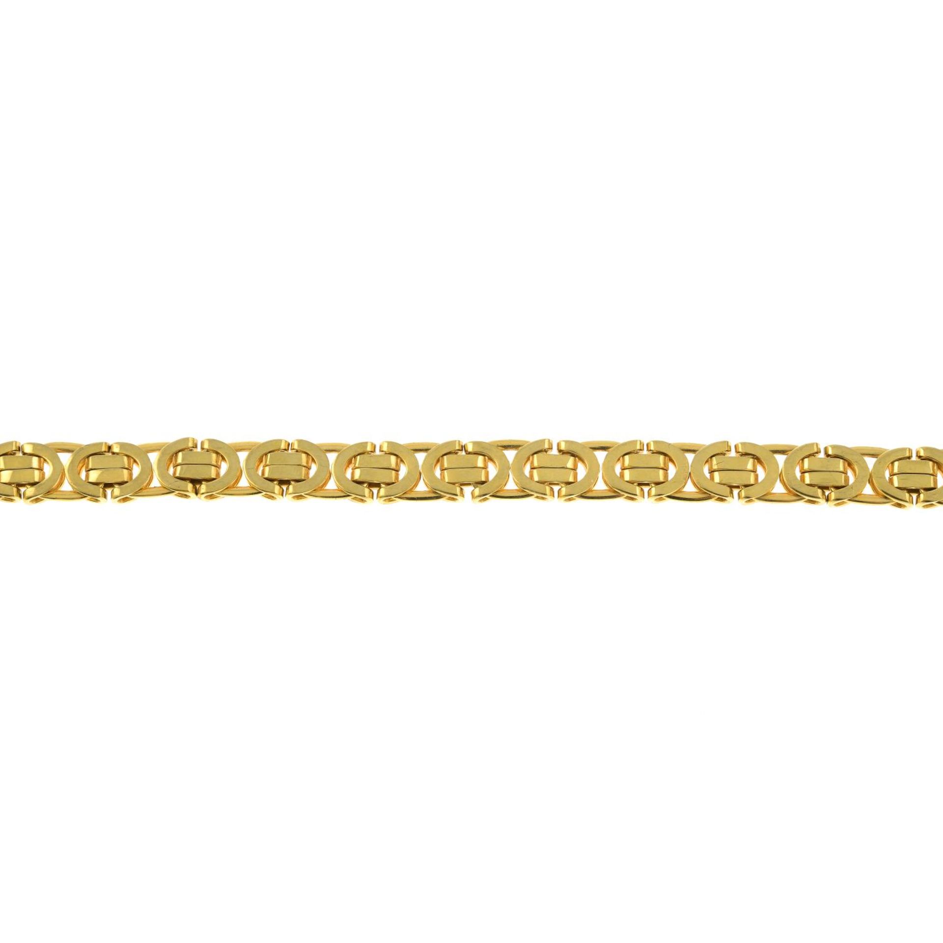 A 9ct gold bracelet.