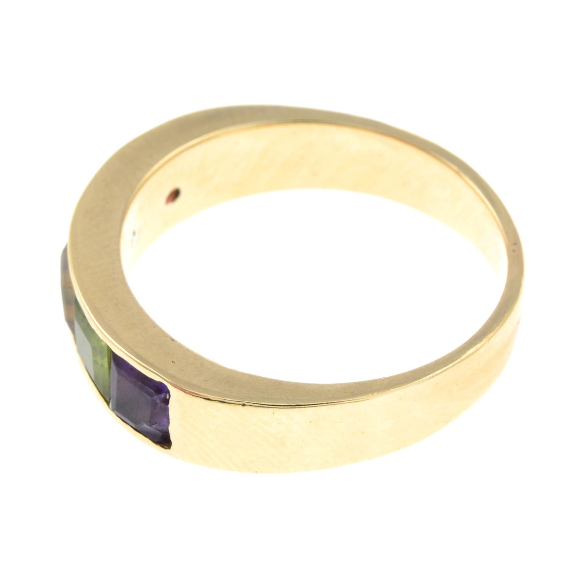 A 9ct gold multi-gem five-stone band ring.Hallmarks for Birmingham.Ring size O1/2. - Bild 2 aus 3
