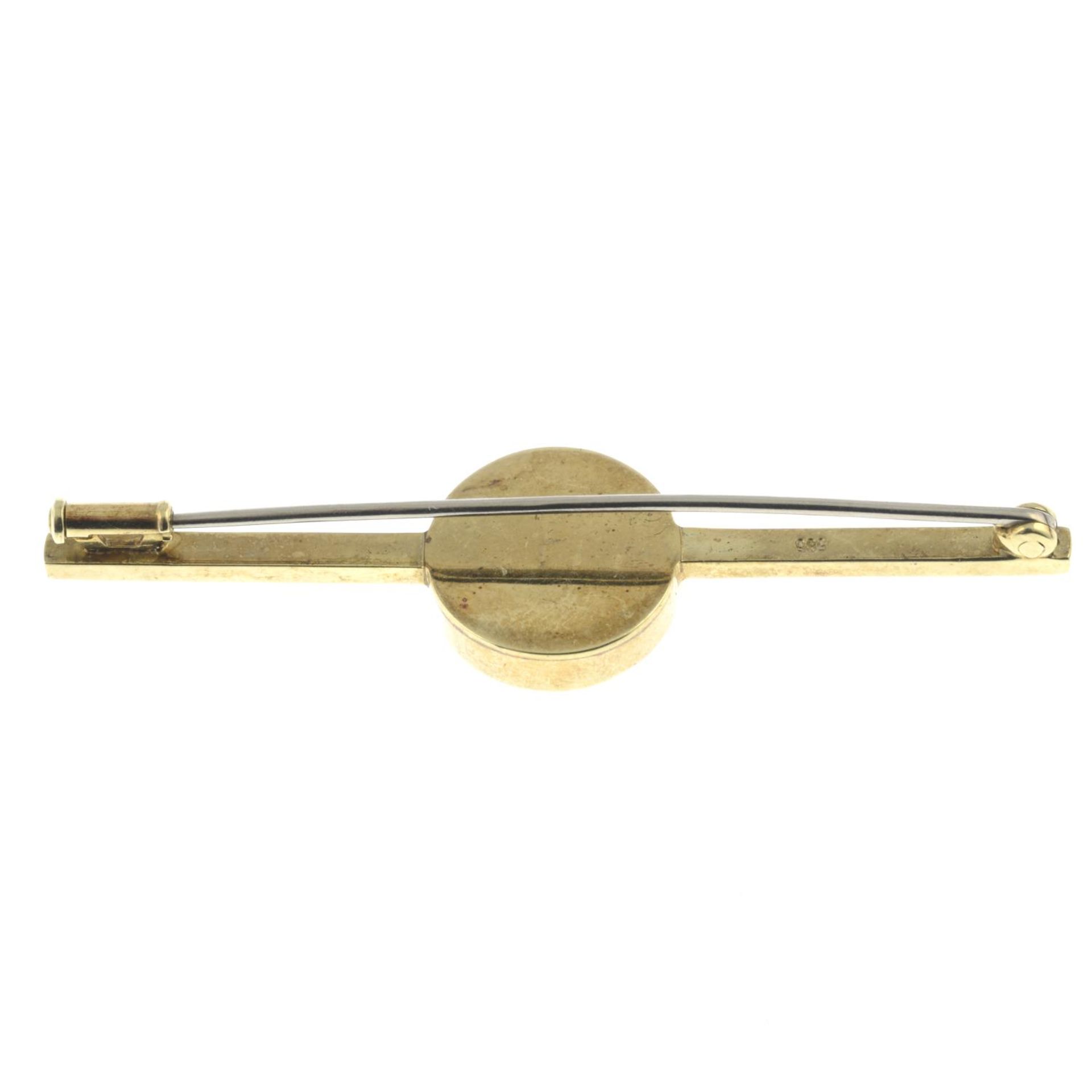 A reverse-carved intaglio bar brooch, - Image 2 of 2