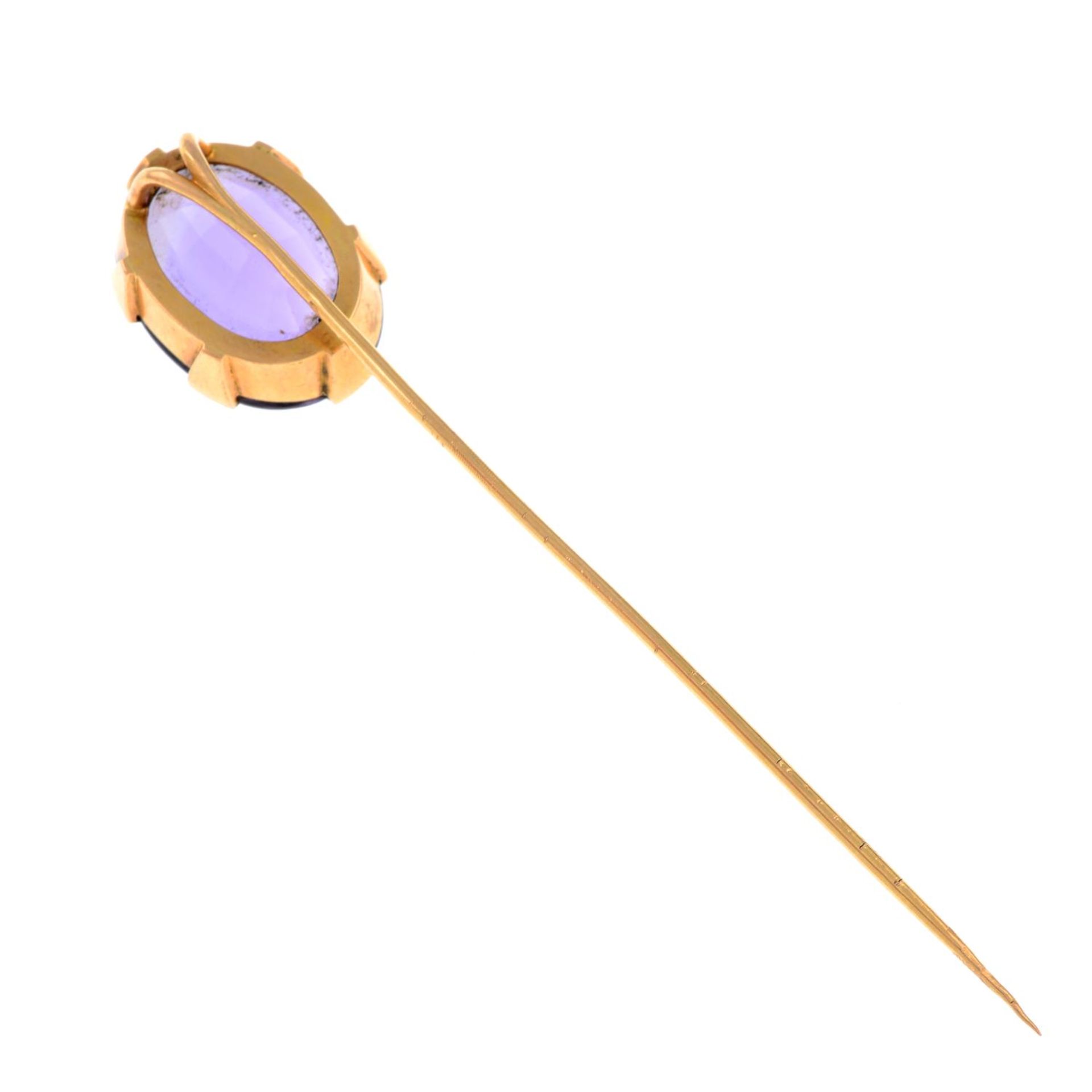 An amethyst stickpin.French assay marks. - Bild 2 aus 2