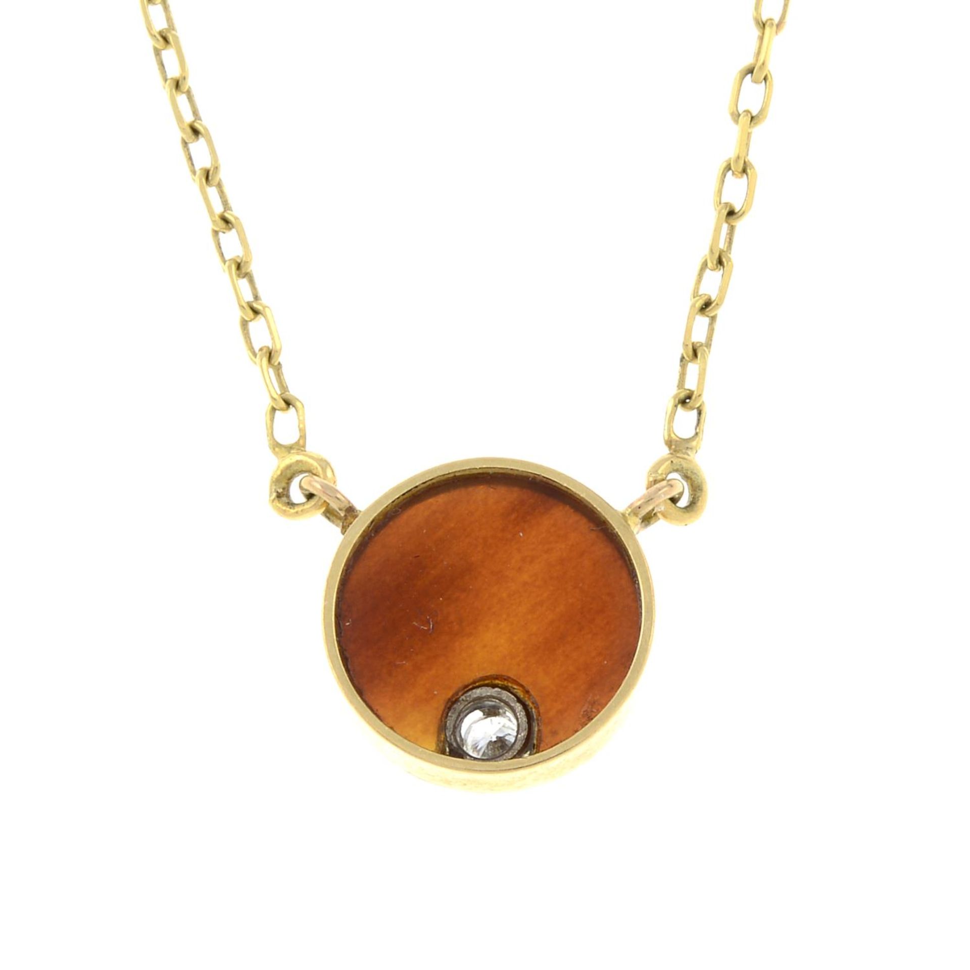 A carnelian and diamond pendant, on an integral trace-link chain.French assay marks. - Bild 2 aus 3