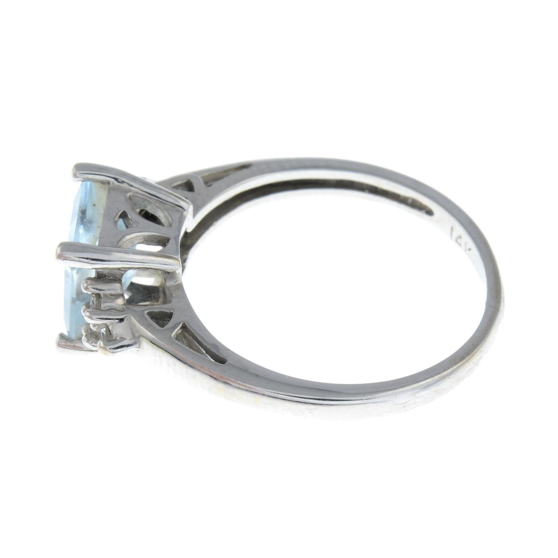An aquamarine and brilliant-cut diamond ring.Stamped 14K.Ring size L1/2. - Bild 2 aus 3