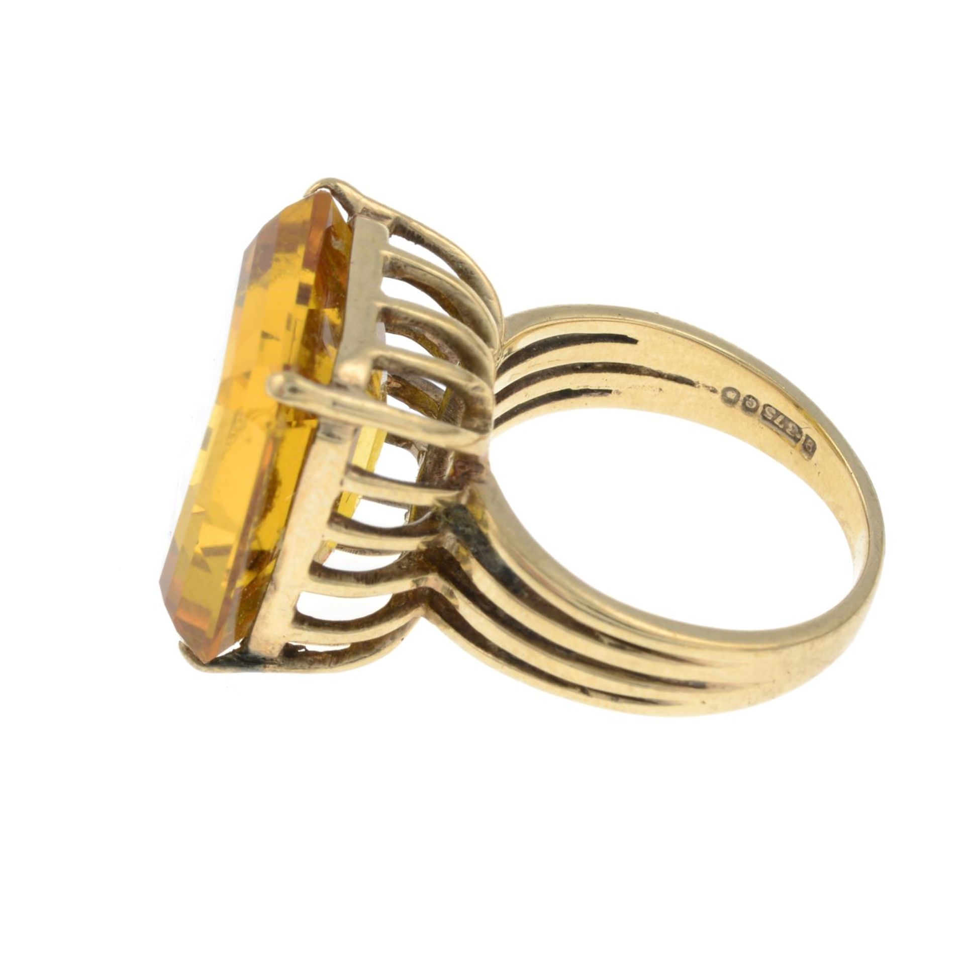 A 9ct gold synthetic sapphire single-stone cocktail ring.Hallmarks for Birmingham. - Image 2 of 3