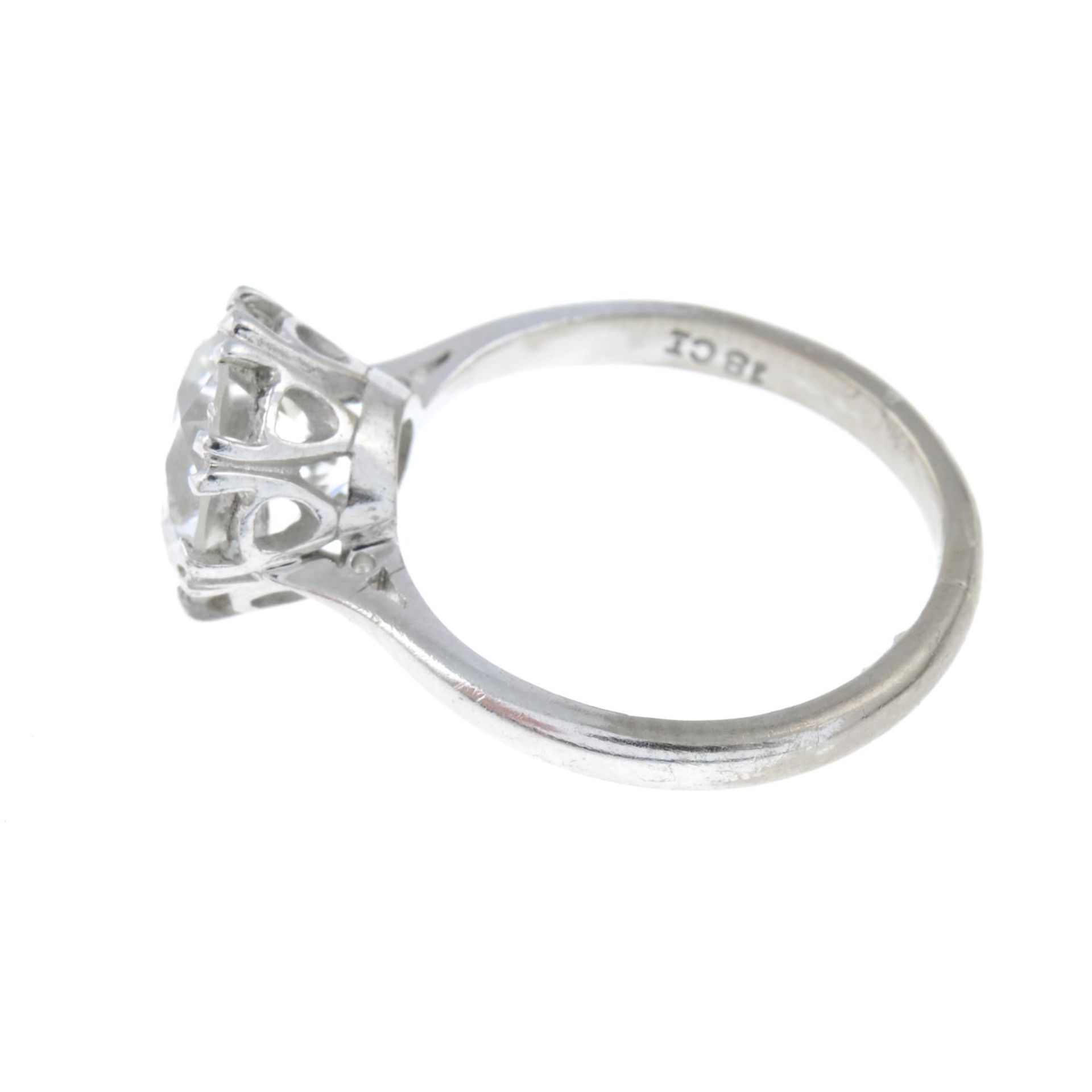 A colourless gem single-stone ring.Stamped 18ct.Ring size L. - Bild 2 aus 3