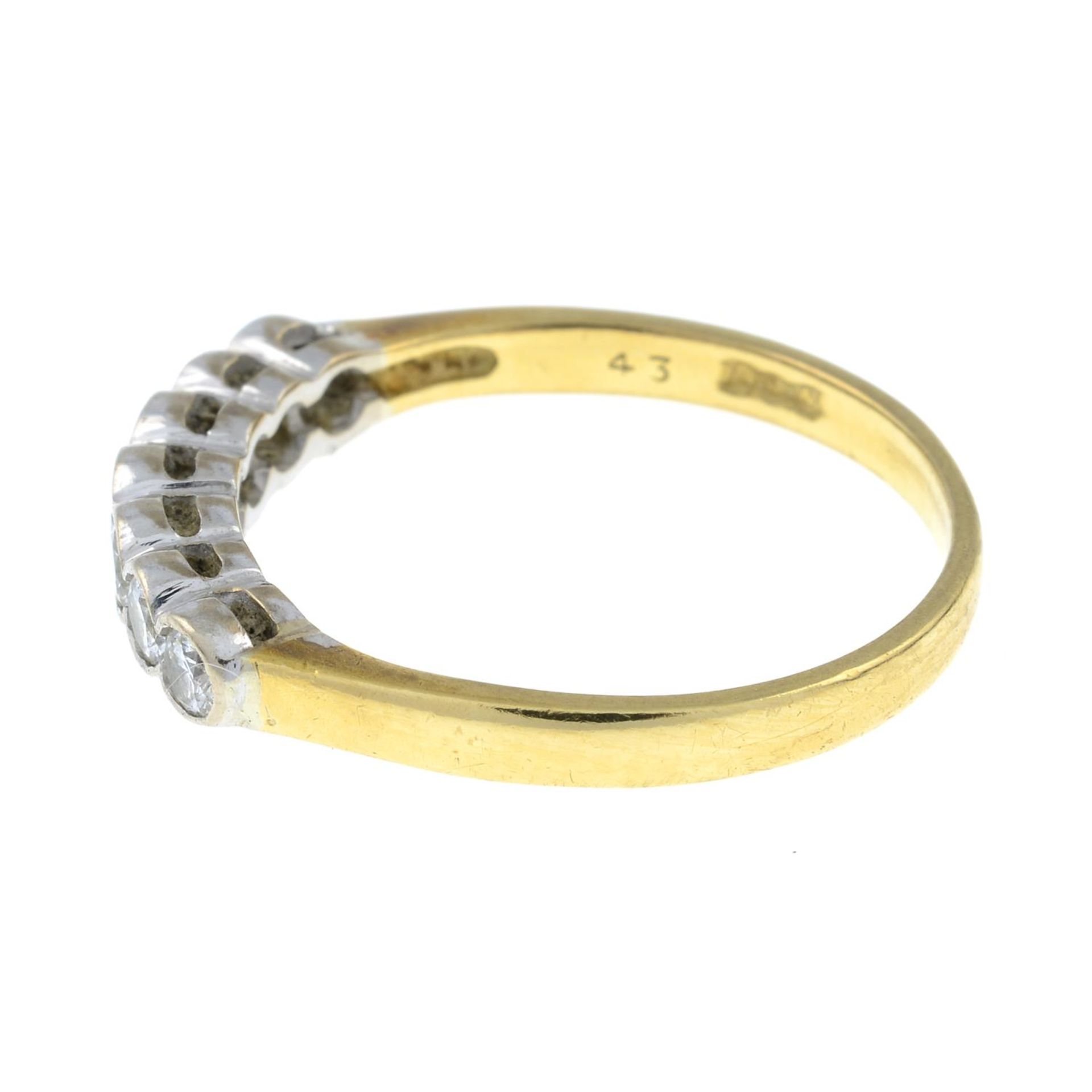 An 18ct gold diamond ring, - Bild 2 aus 3