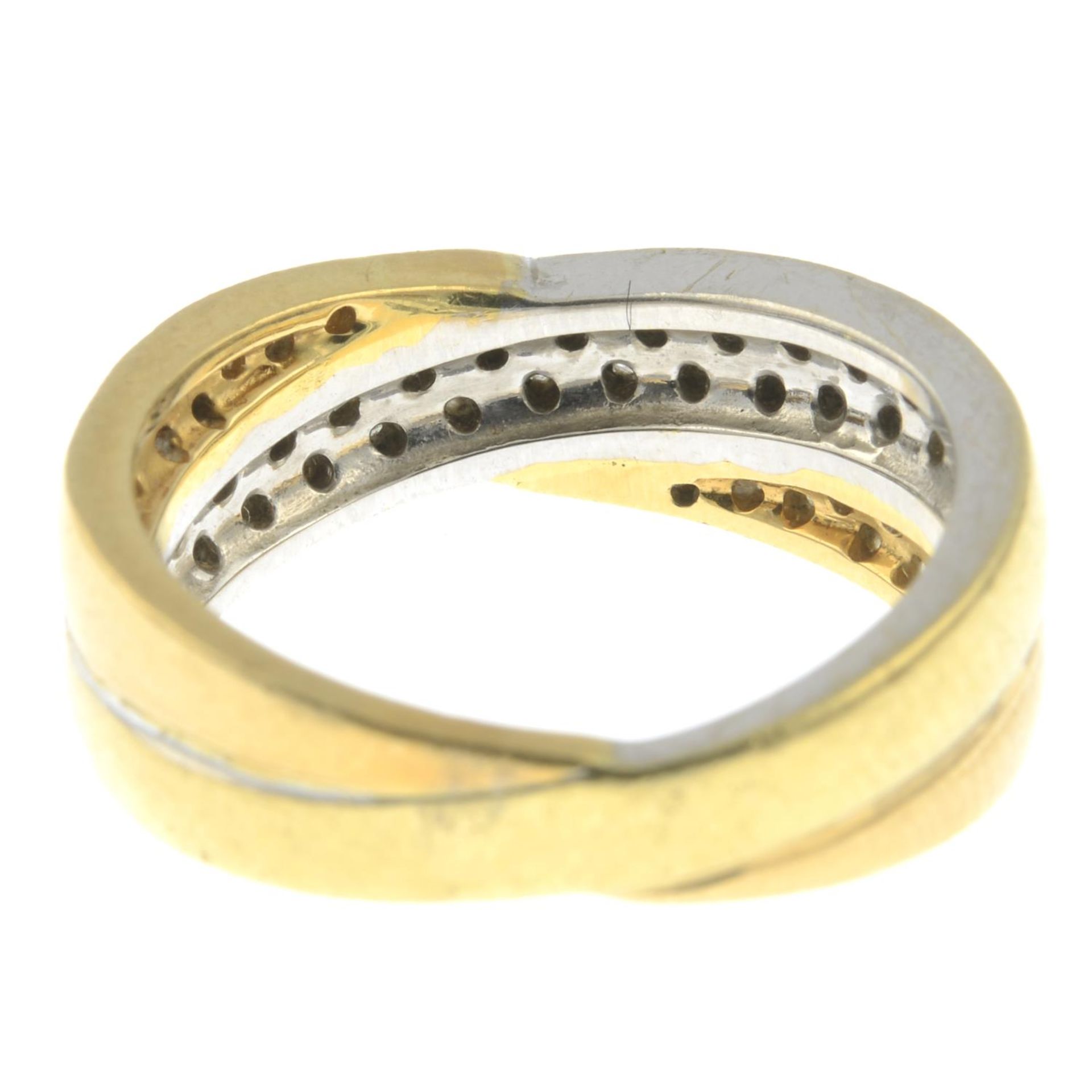 An 18ct gold diamond dress ring.Total diamond weight 0.50ct, stamped to band. - Bild 2 aus 2