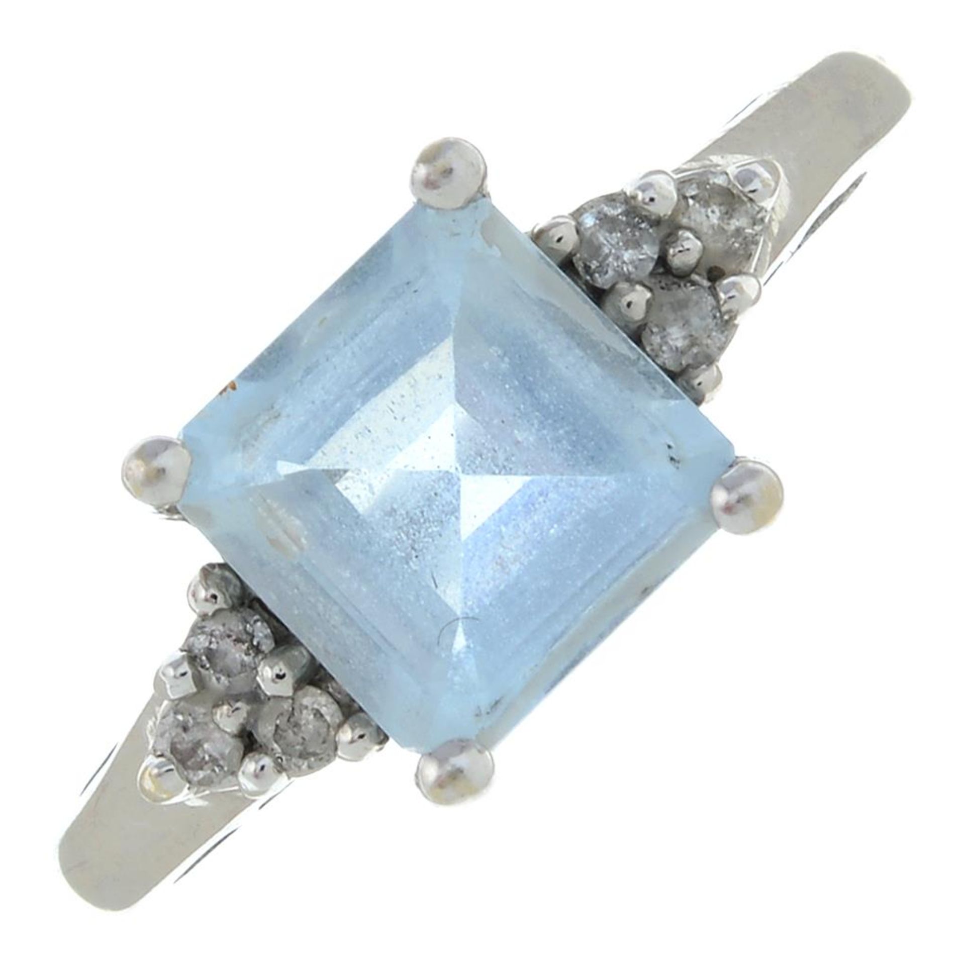 An aquamarine and brilliant-cut diamond ring.Stamped 14K.Ring size L1/2.