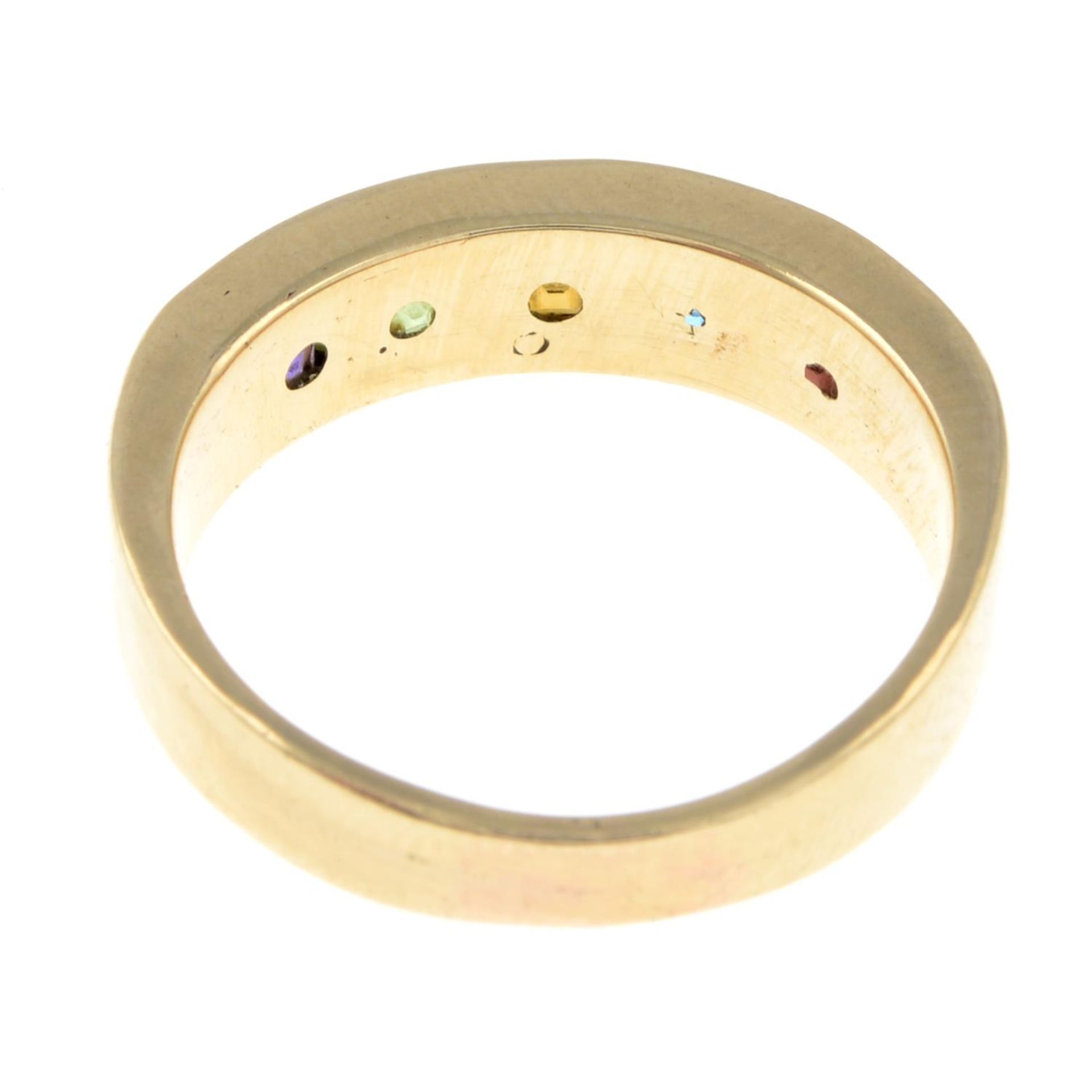 A 9ct gold multi-gem five-stone band ring.Hallmarks for Birmingham.Ring size O1/2. - Bild 3 aus 3