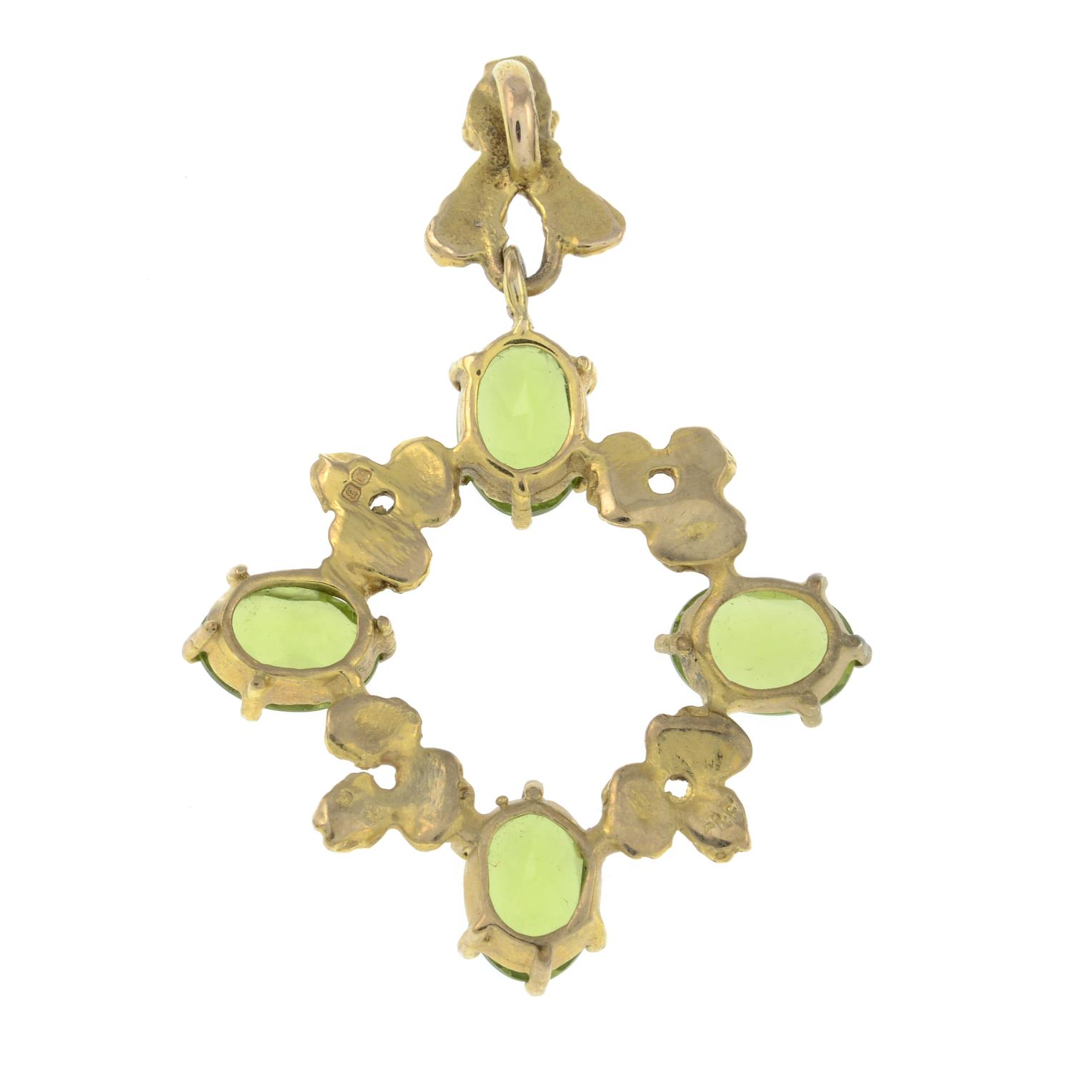 A 1970s 9ct gold peridot pendant, by Cropp & Farr.Hallmarks for London, 1976. - Bild 2 aus 2