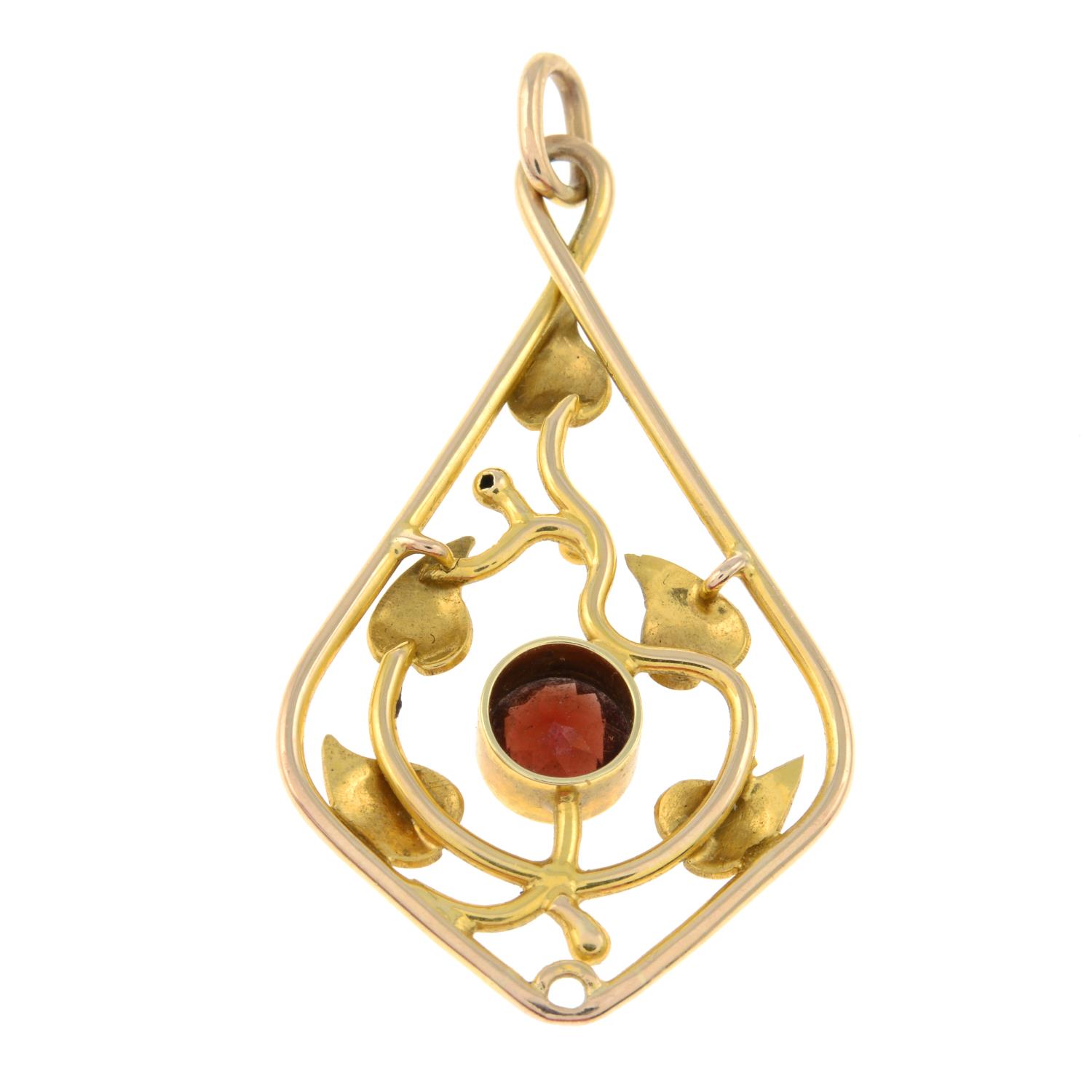 An early 20th century gold garnet foliate pendant.Length 4.6cms. - Bild 2 aus 2