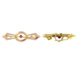 Early 20th century 9ct gold amethyst and split pearl bar brooch,