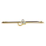 Early 20th century 9ct gold aquamarine clover bar brooch,