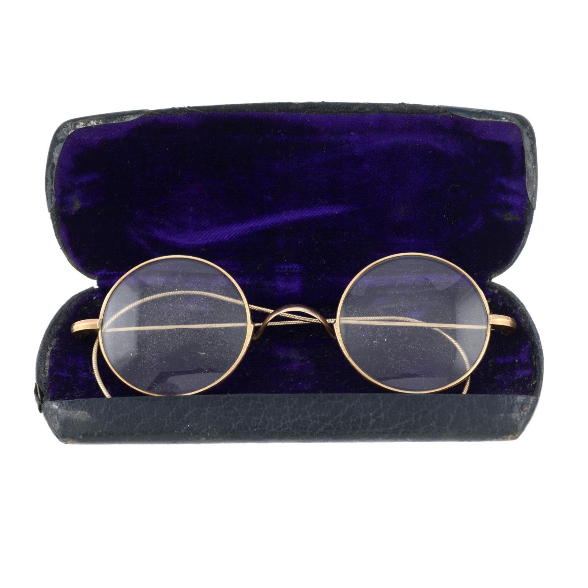 A pair of early 20th century 9ct gold glasses, with case.Stamped 9C. - Bild 3 aus 3