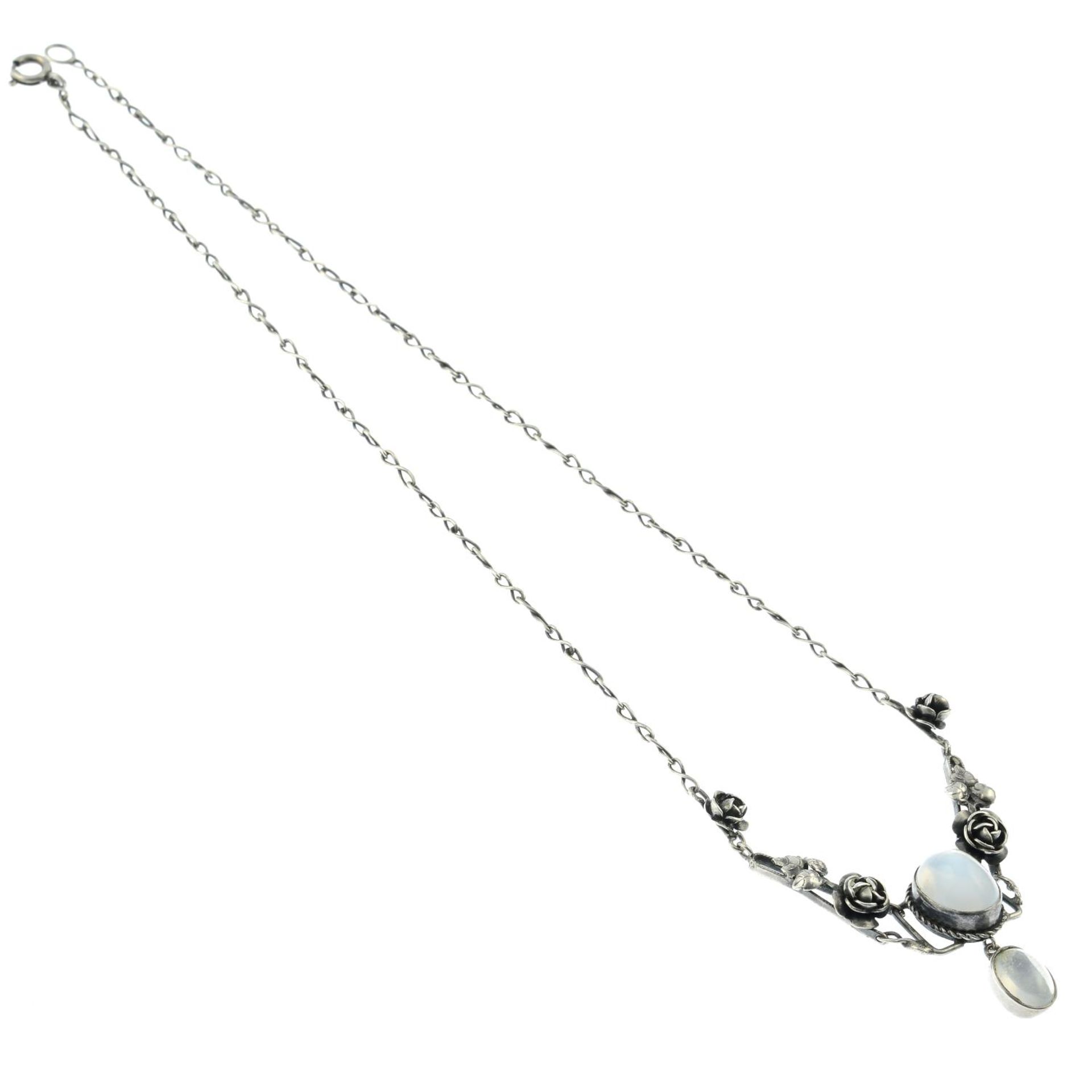 An Arts and Crafts silver moonstone and rose necklace.Length of drop 2.5cms. - Bild 3 aus 3