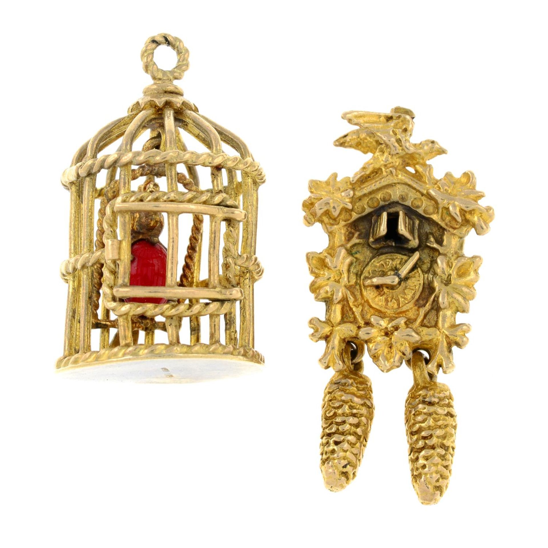 9ct gold cuckoo clock pendant, hallmarks for 9ct gold, length 3.8cms, 8.1gms.